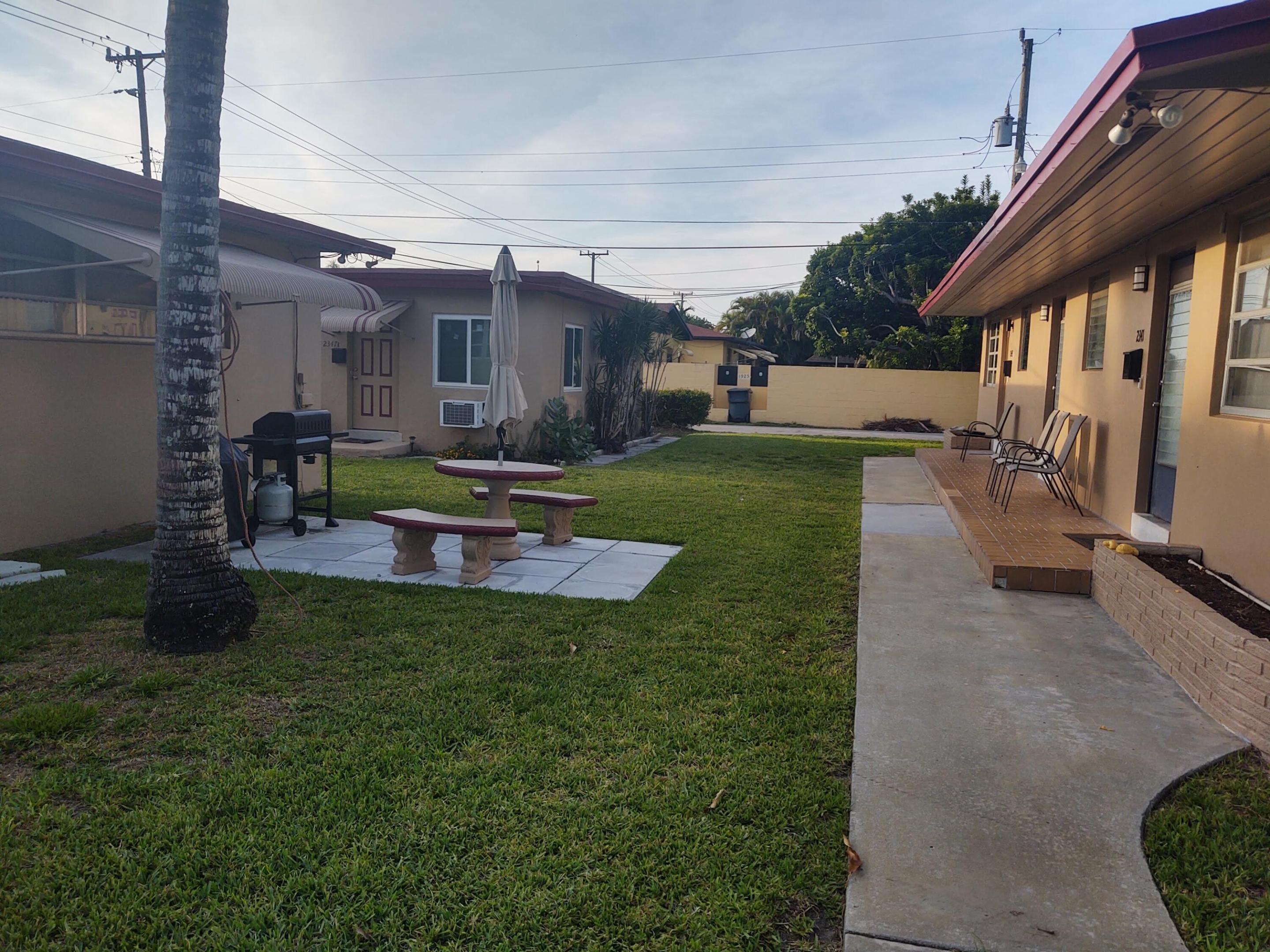 2347 Harding Street Property Photo 1