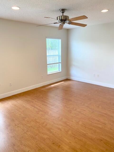598 Nw Kingston Street Property Photo 11
