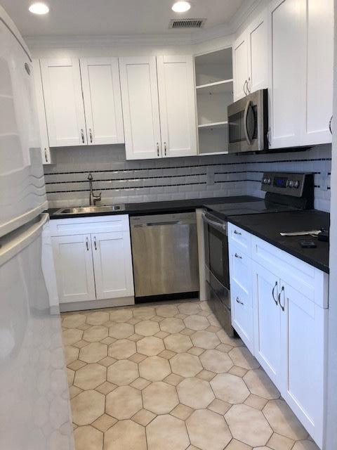 368 Brittany Avenue Property Photo 1