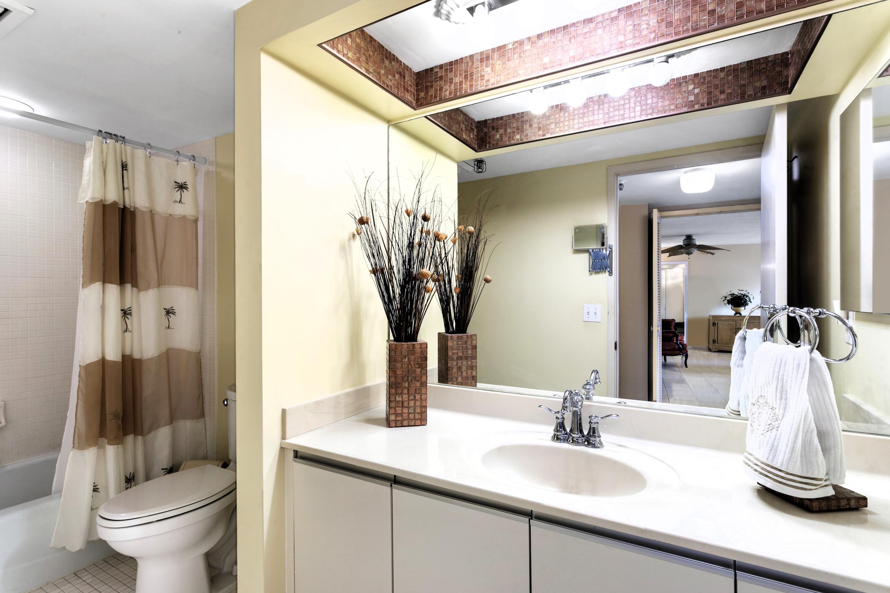 2480 Presidential Way 403 Property Photo 14