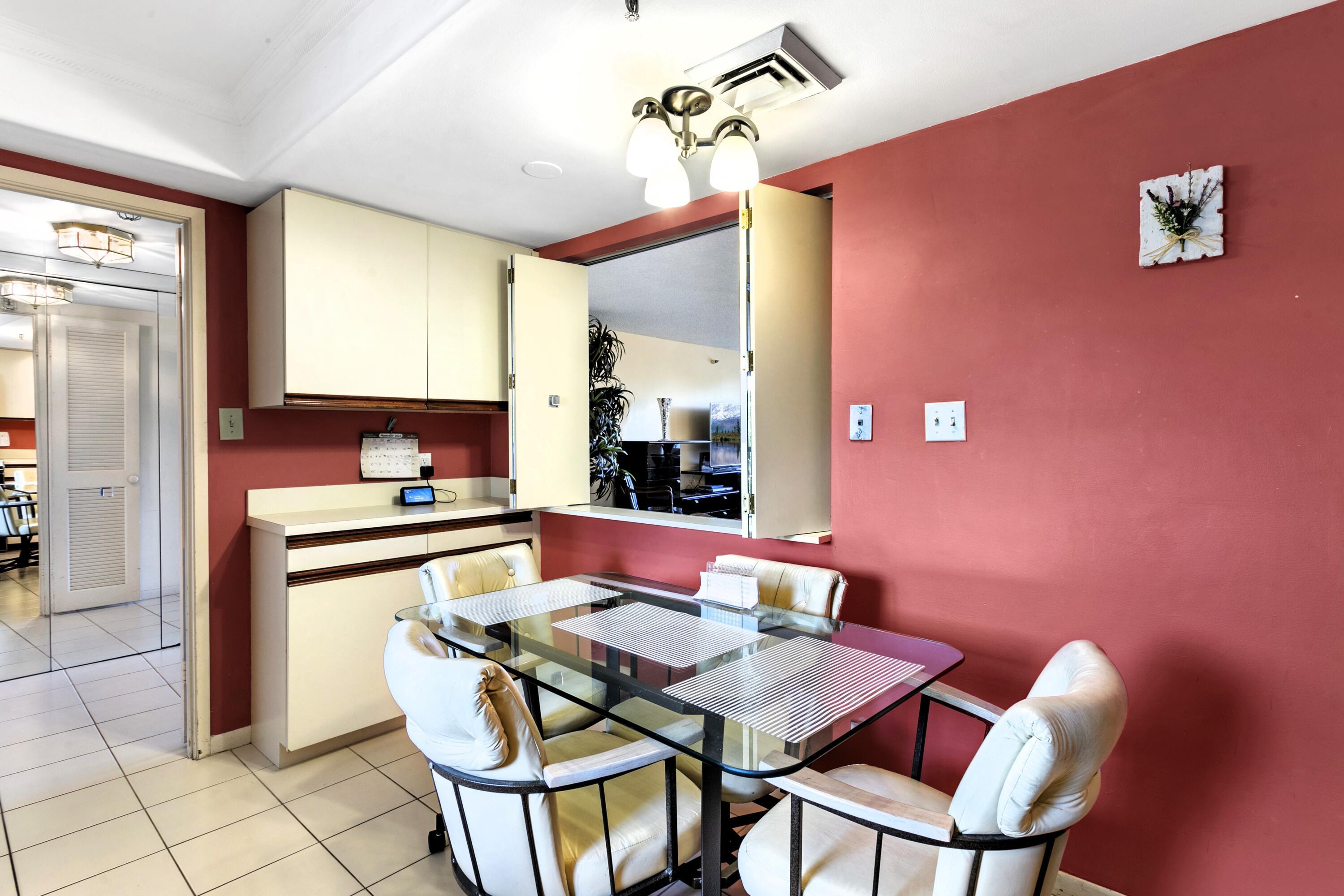 2480 Presidential Way 403 Property Photo 15