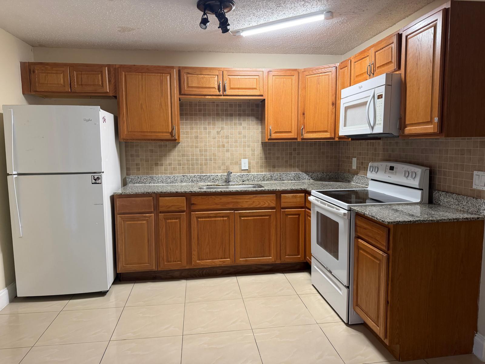 4159 SHERRI Court Property Photo 1