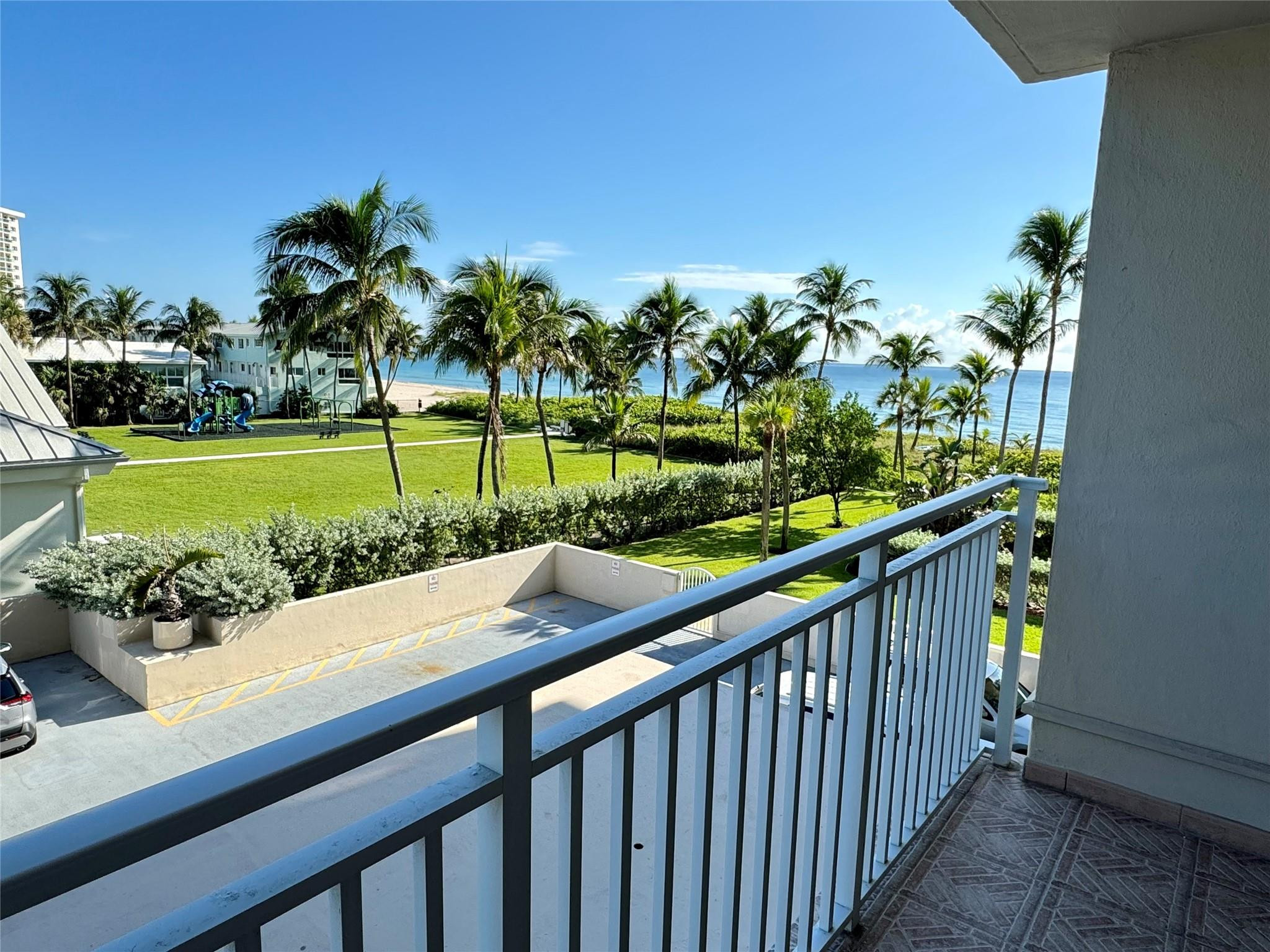 5200 N Ocean Boulevard 304 Property Photo 4