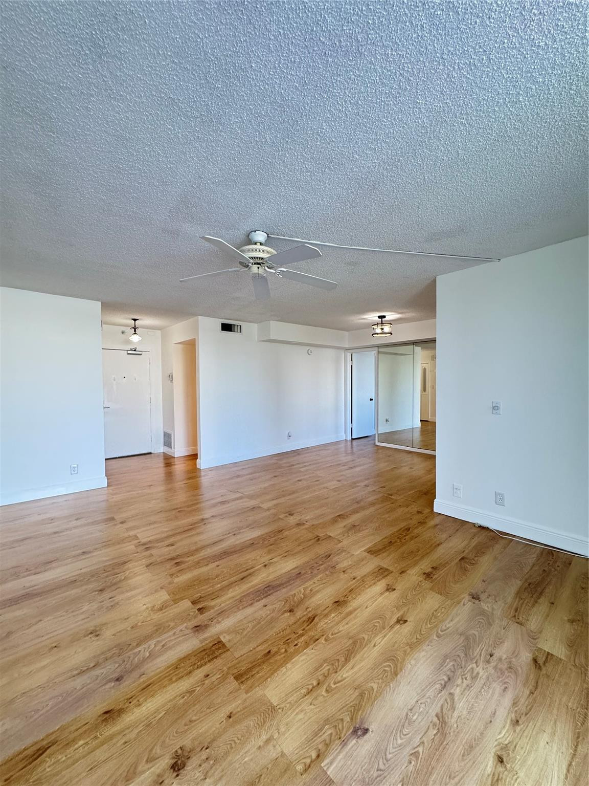 5200 N Ocean Boulevard 304 Property Photo 16