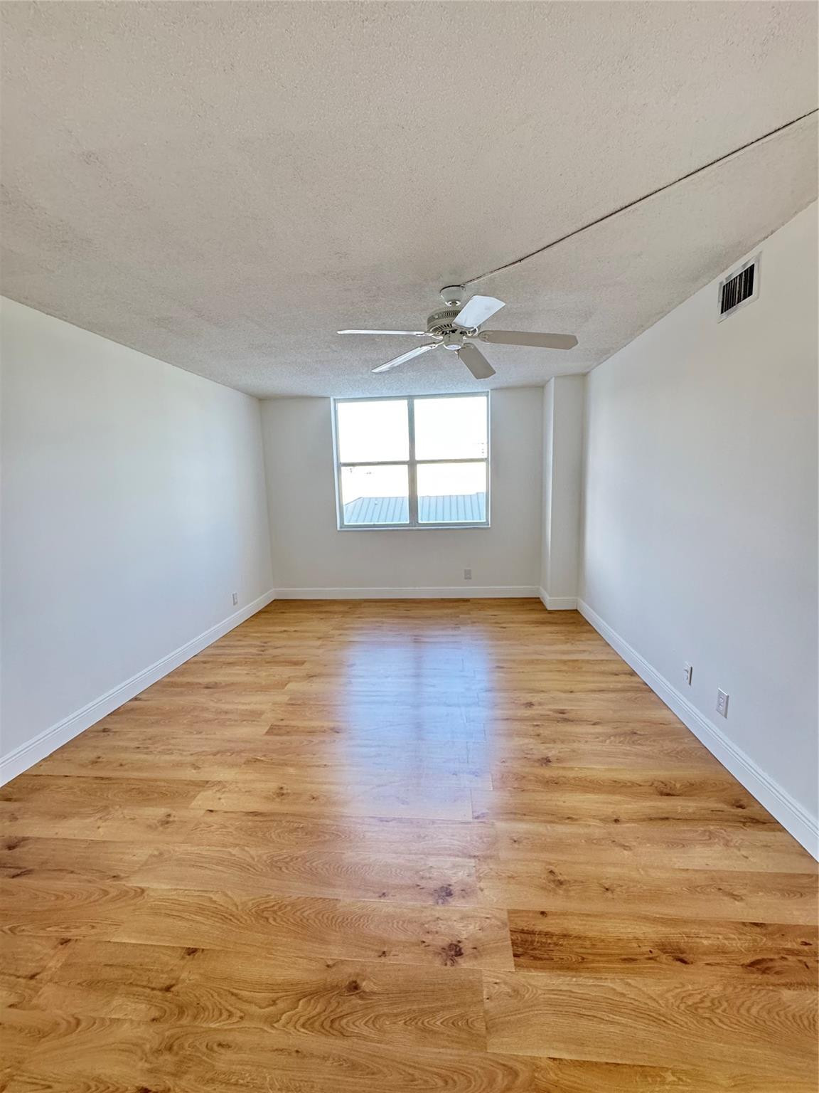 5200 N Ocean Boulevard 304 Property Photo 24