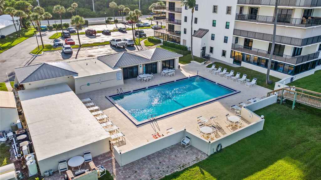 10044 S Ocean Drive 103 Property Photo 5