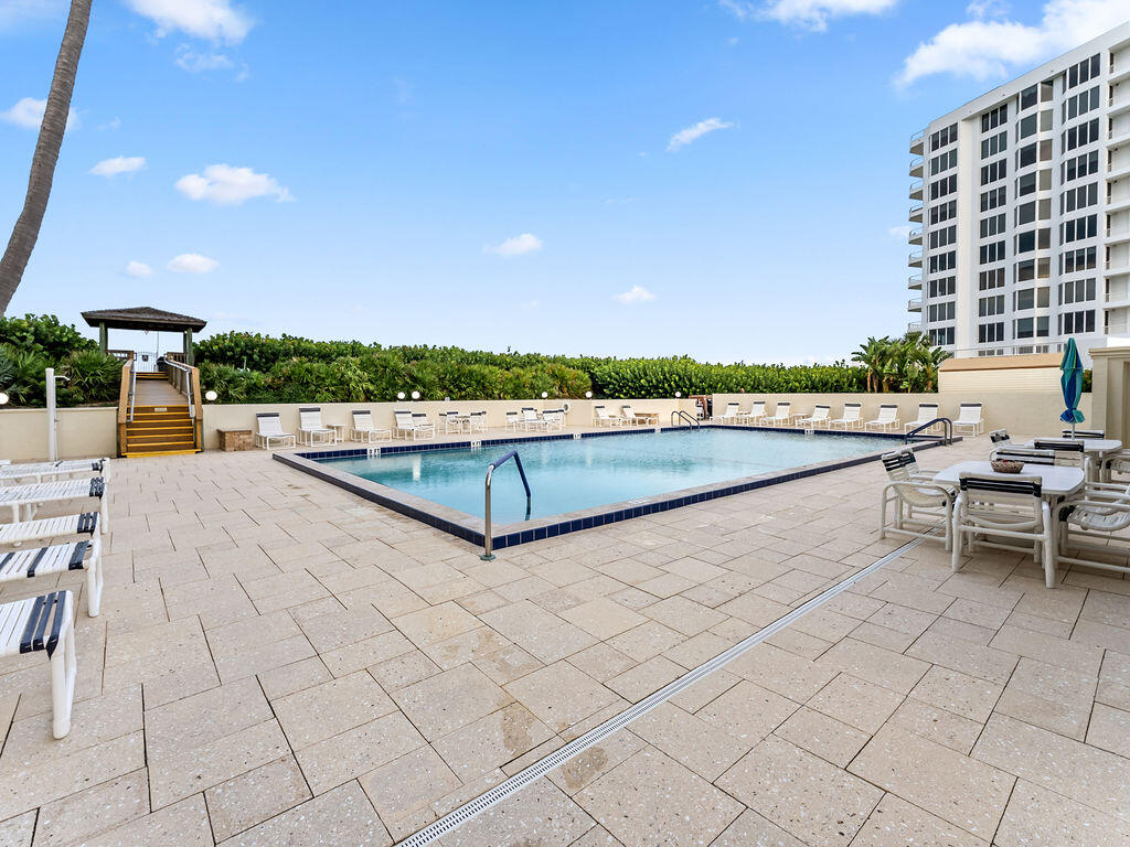 10044 S Ocean Drive 103 Property Photo 17