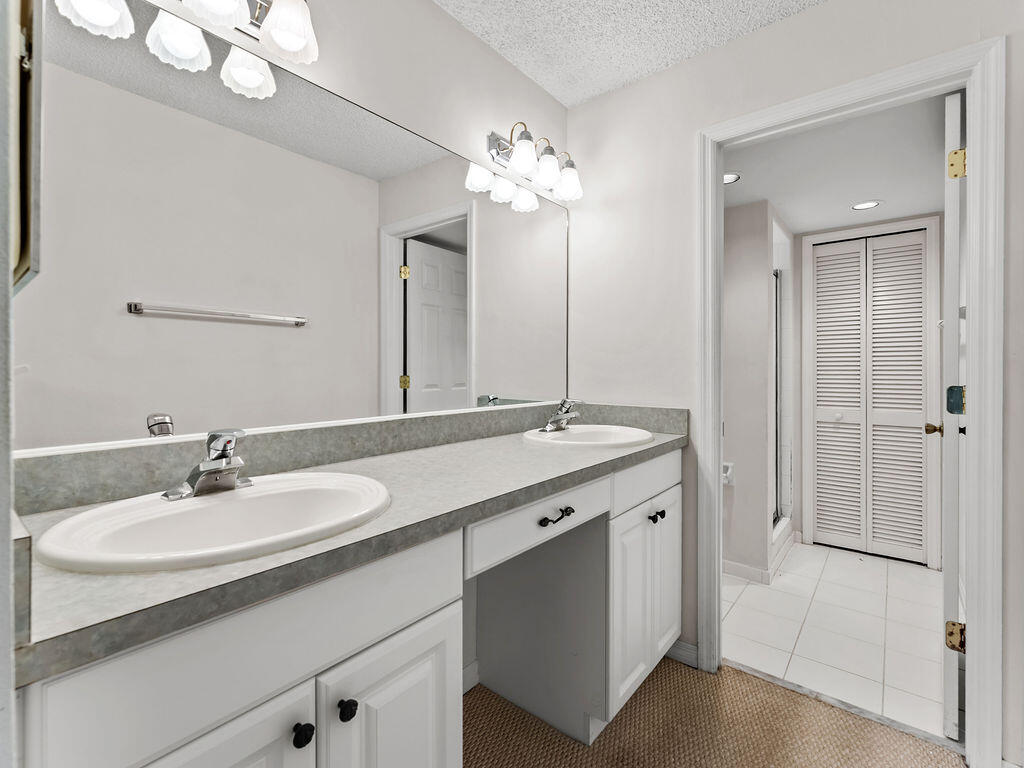 10044 S Ocean Drive 103 Property Photo 20