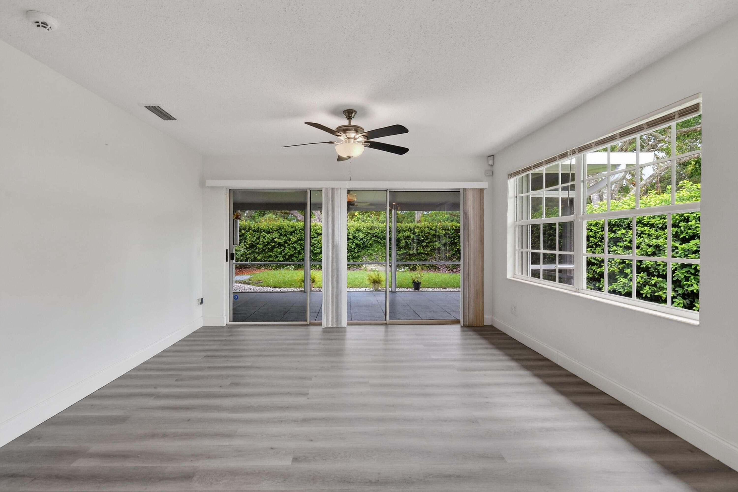 1671 Sw Waterfall Boulevard Property Photo 9