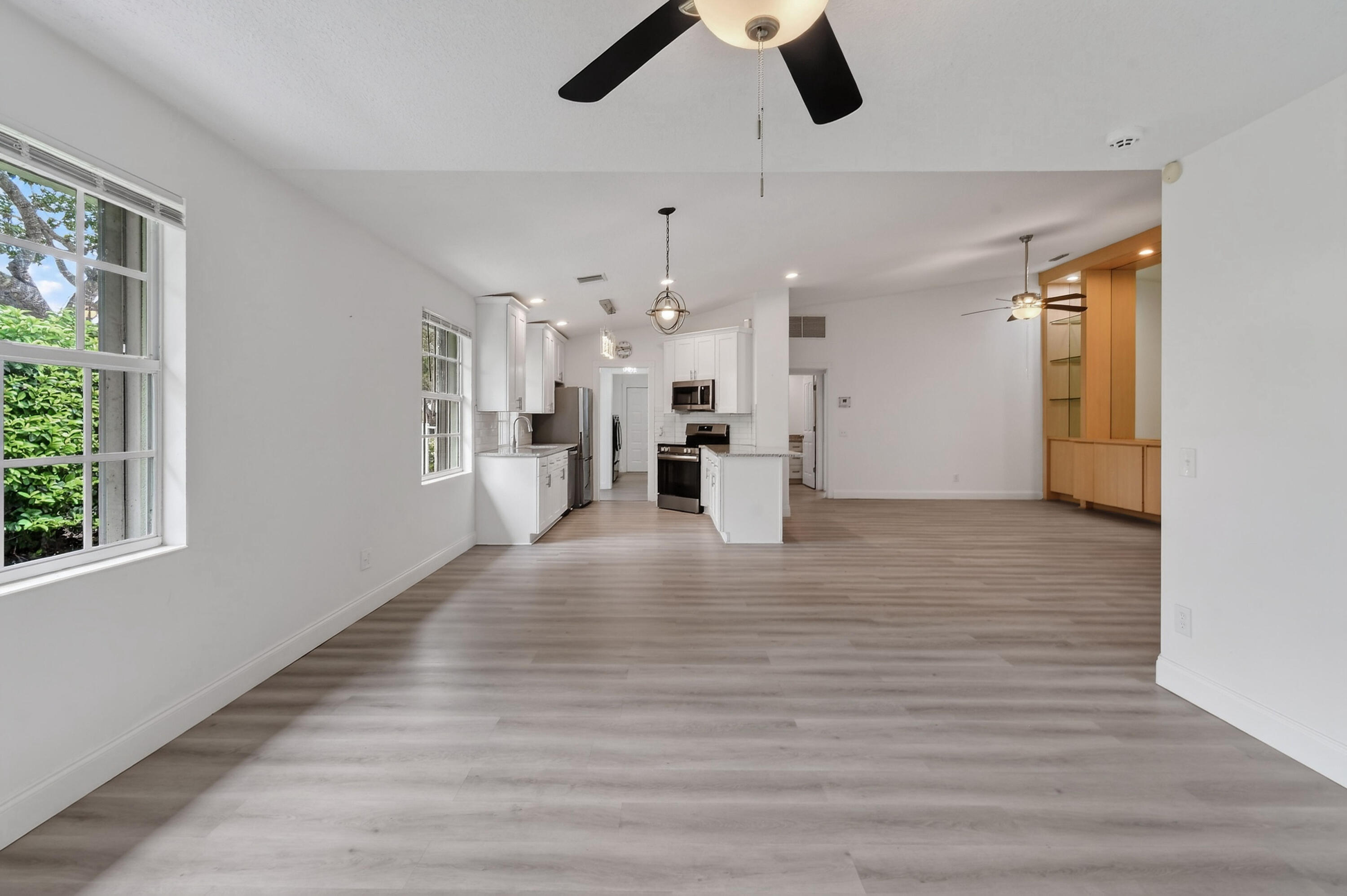 1671 Sw Waterfall Boulevard Property Photo 13