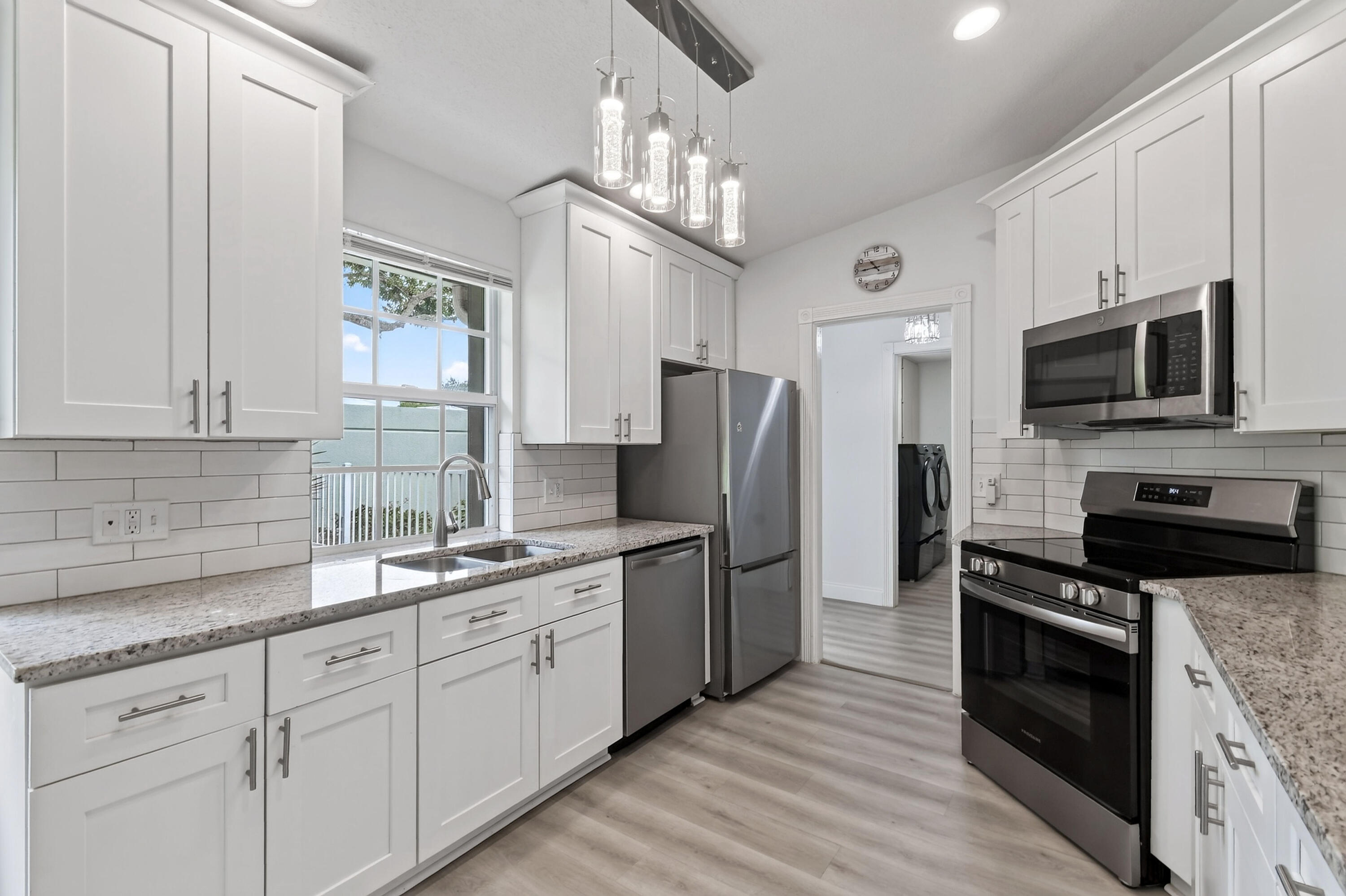 1671 Sw Waterfall Boulevard Property Photo 18
