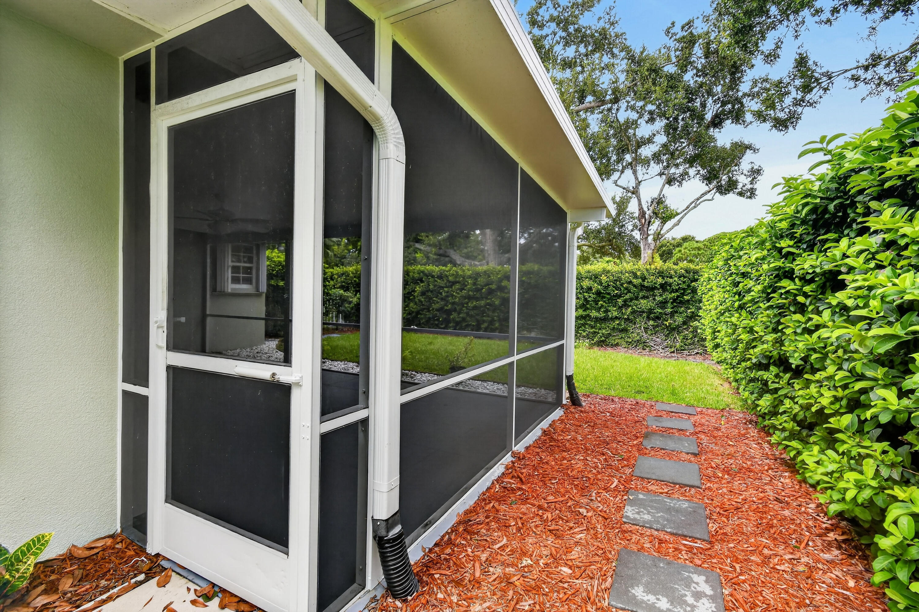 1671 Sw Waterfall Boulevard Property Photo 45