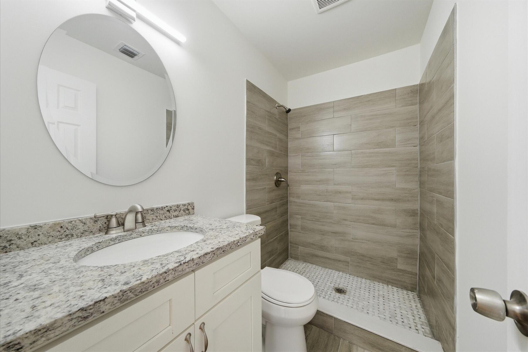 428 Grove Isle Circle 9 Property Photo 12