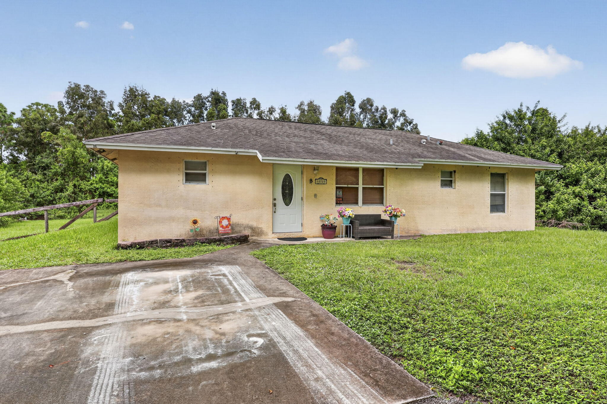 18725 43rd Road N Property Photo 4