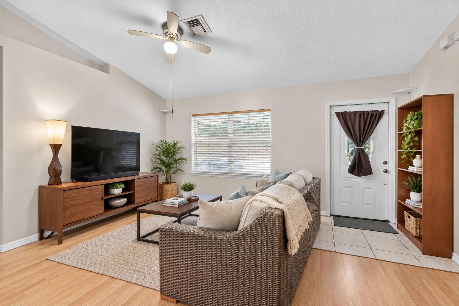 18725 43rd Road N Property Photo 6