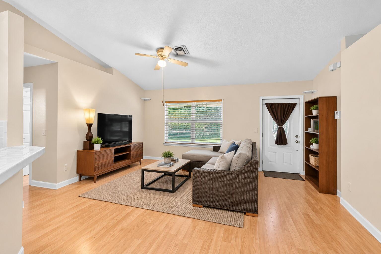18725 43rd Road N Property Photo 8