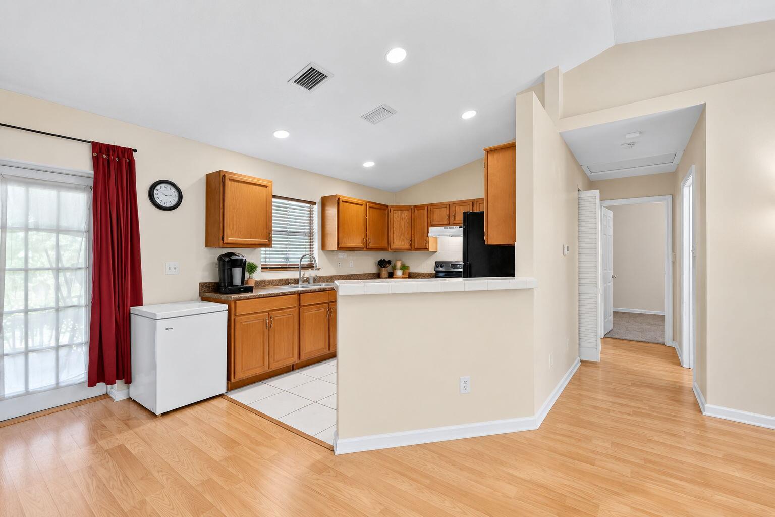 18725 43rd Road N Property Photo 9