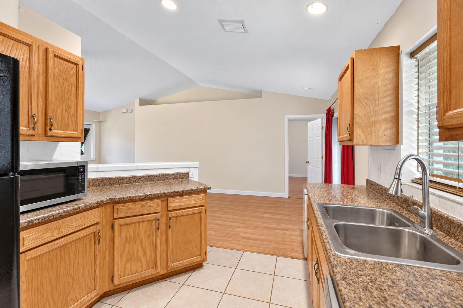 18725 43rd Road N Property Photo 11