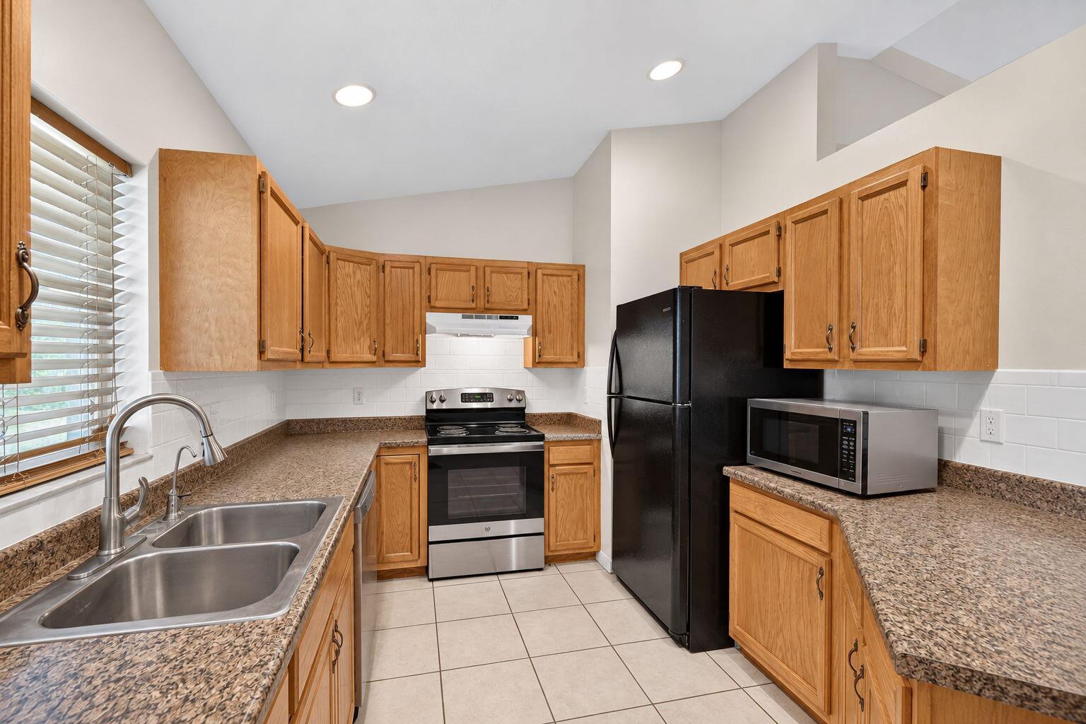 18725 43rd Road N Property Photo 12