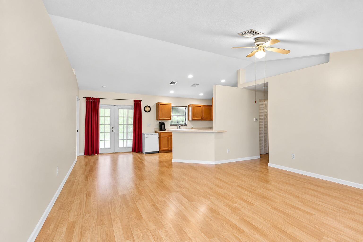 18725 43rd Road N Property Photo 14