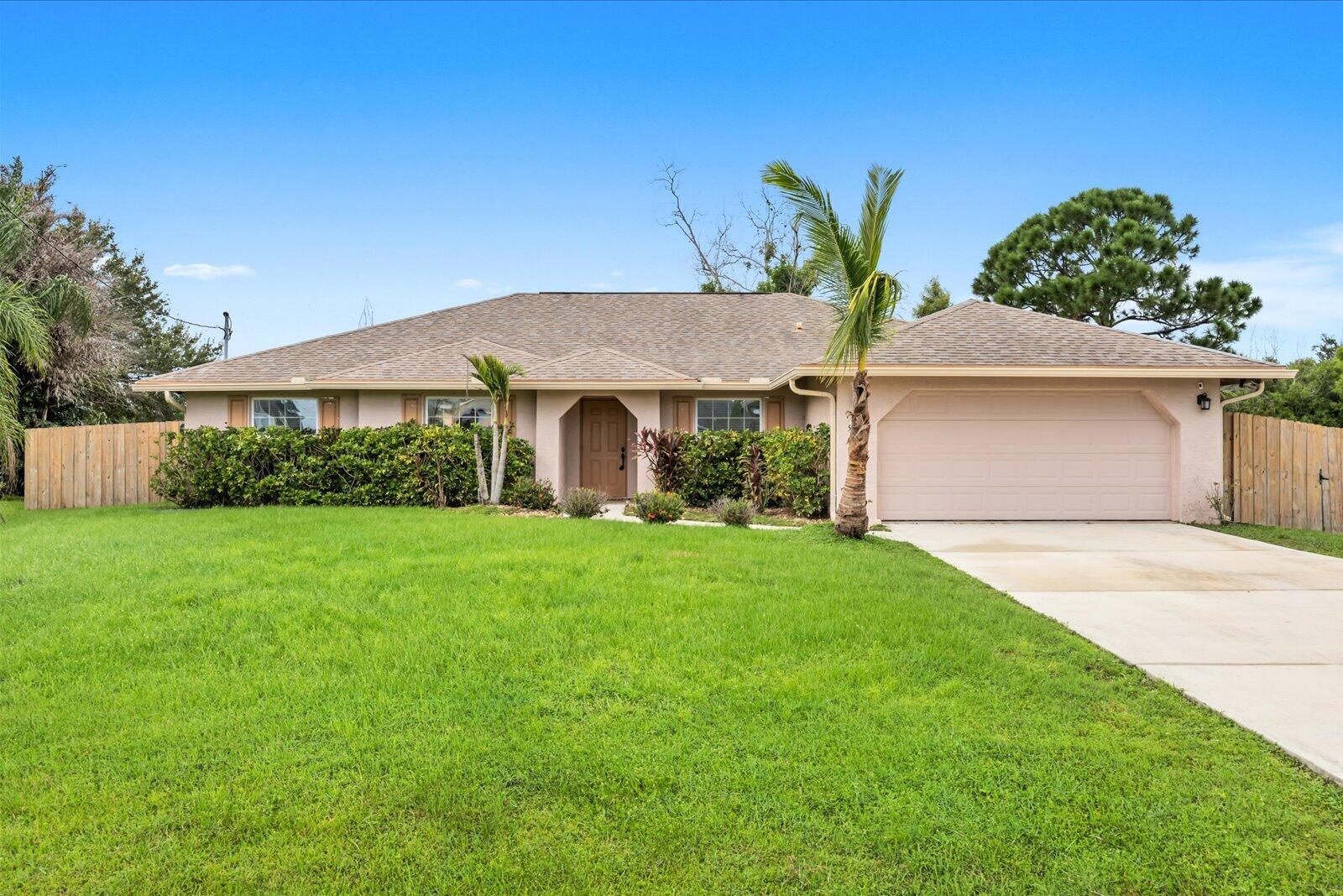 5835 W Dooley Circle Property Photo 1