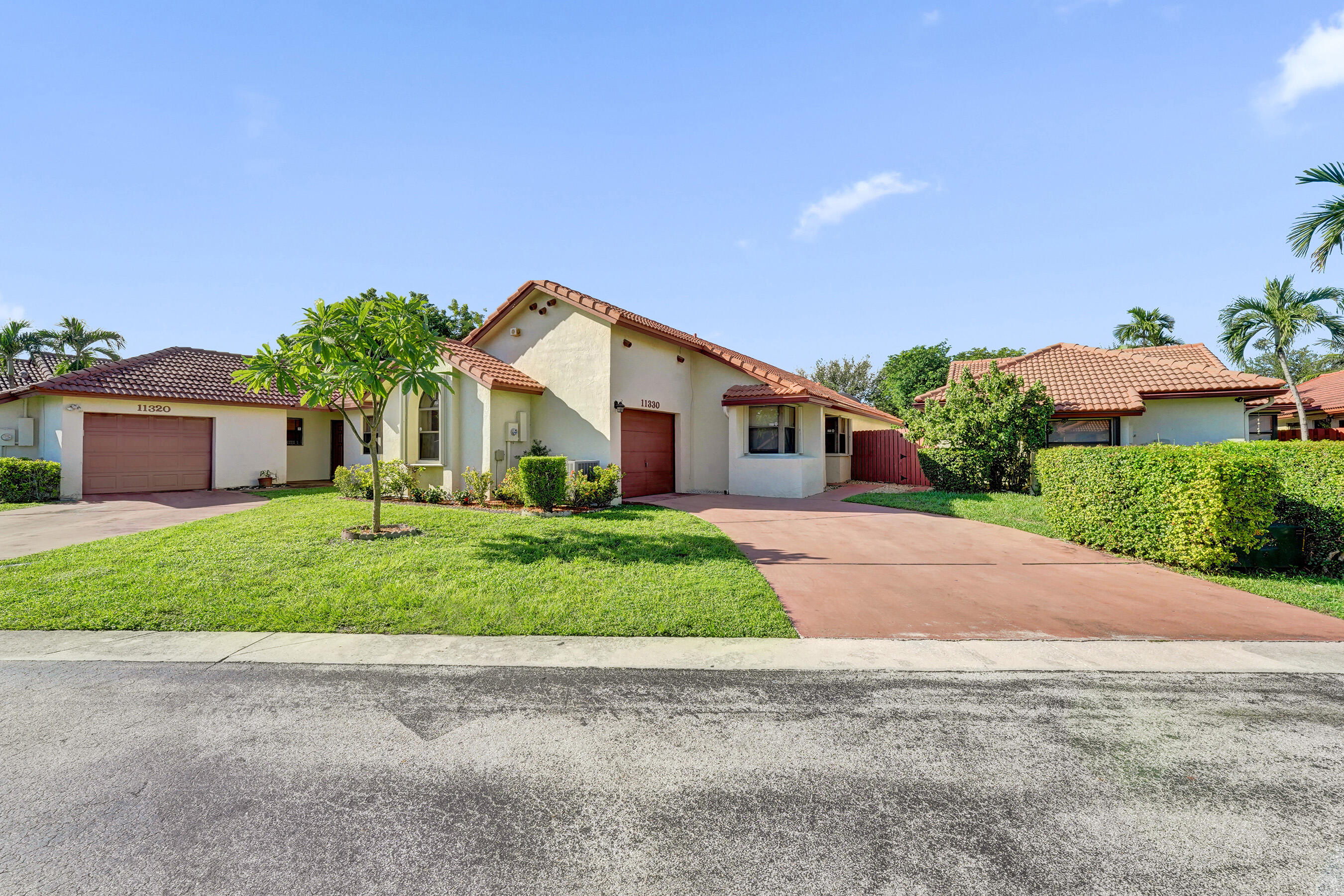 11330 Sw 8th Place Property Photo 3