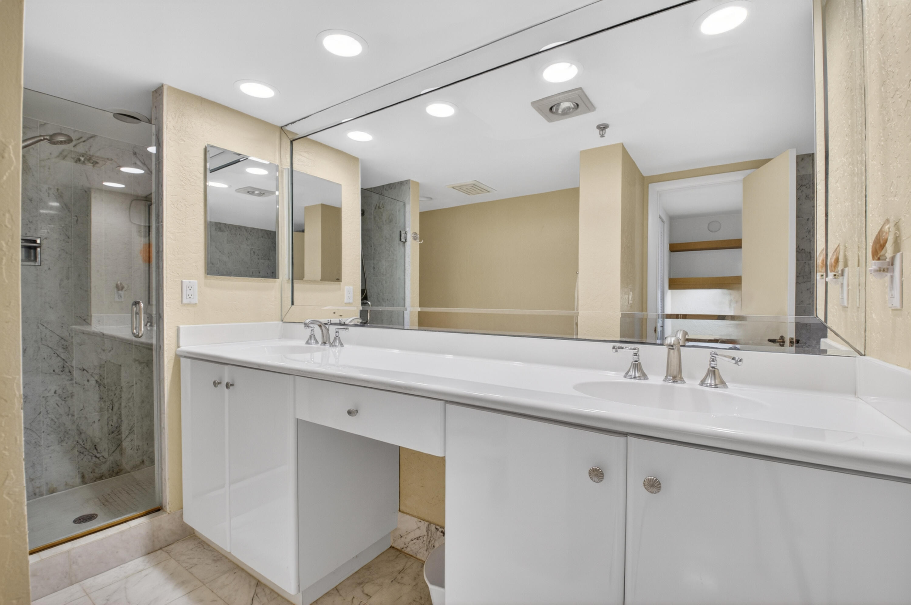 2917 S Ocean Boulevard 902 Property Photo 13