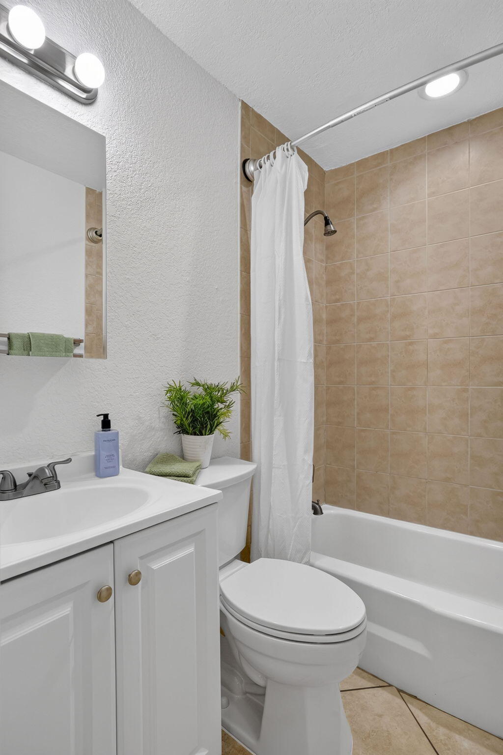 4051 Ne 13th Avenue Ne 76-3 Property Photo 16