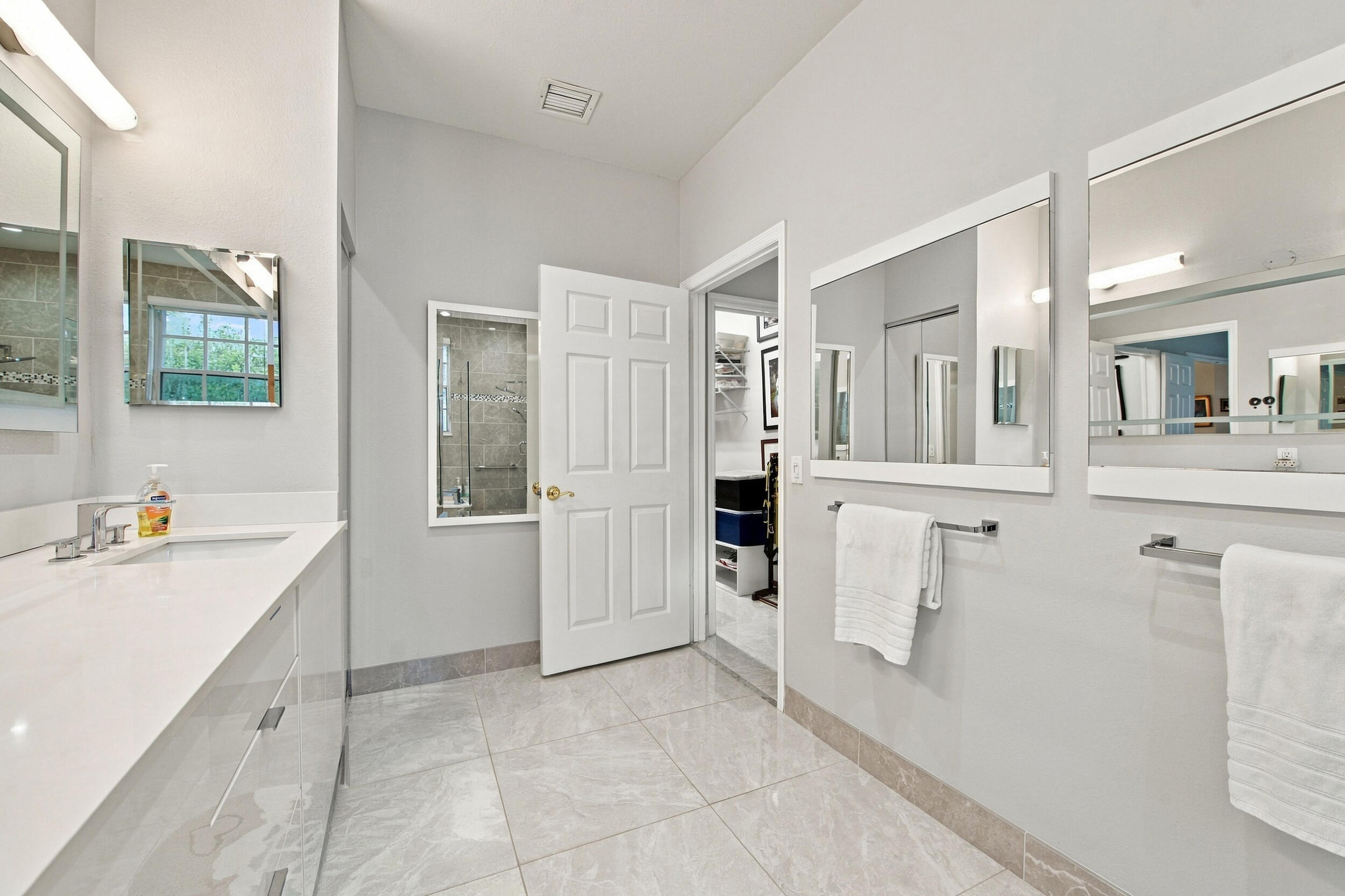 12335 Nw 10th Drive B-5 Property Photo 33