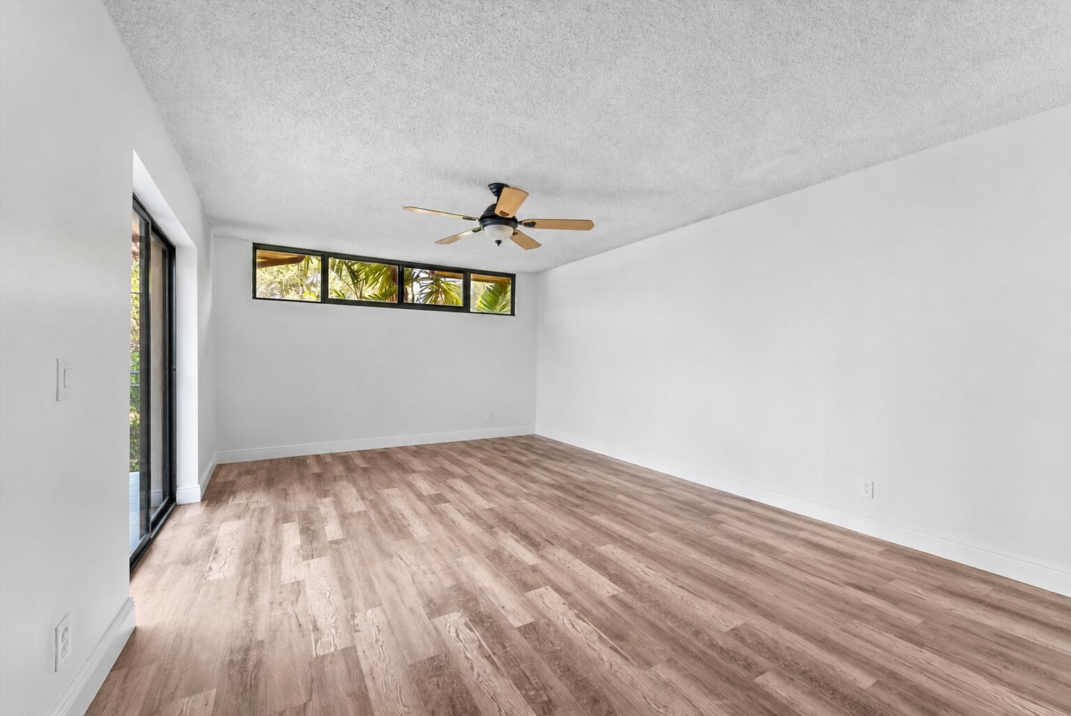 3750 Victoria Drive Property Photo 2