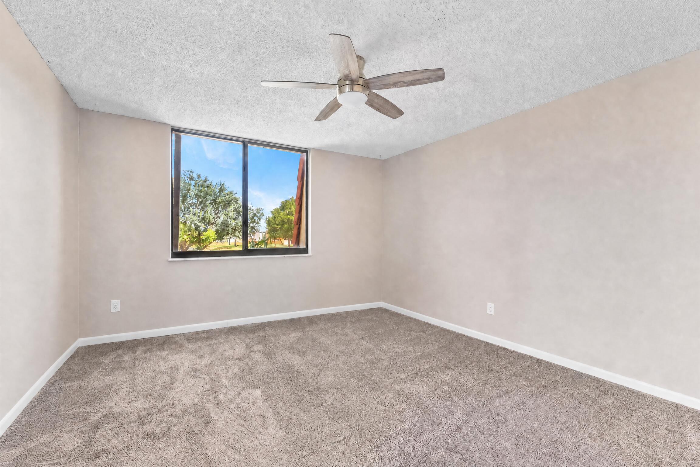 3750 Victoria Drive Property Photo 13