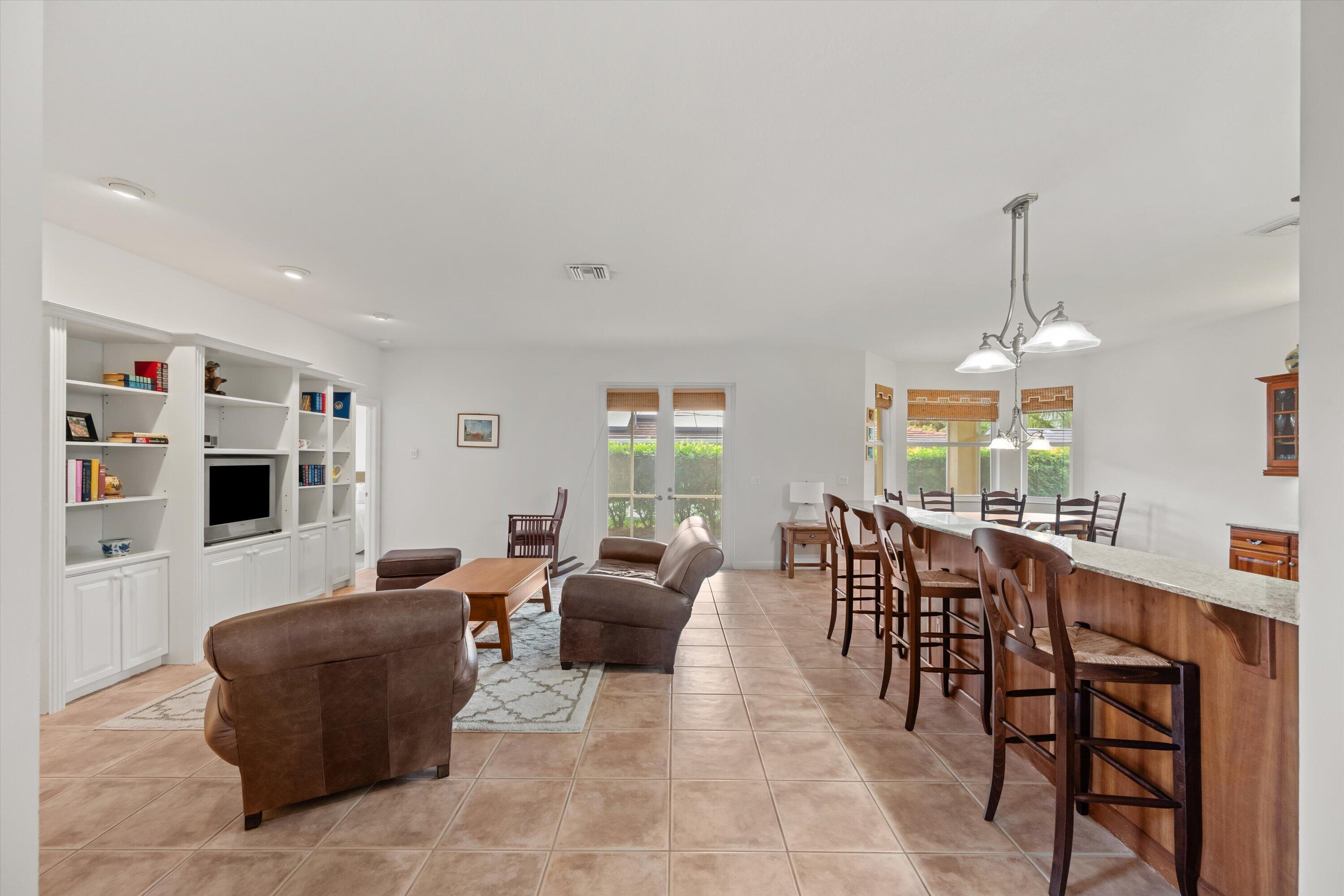 1211 Singer Drive Property Photo 4