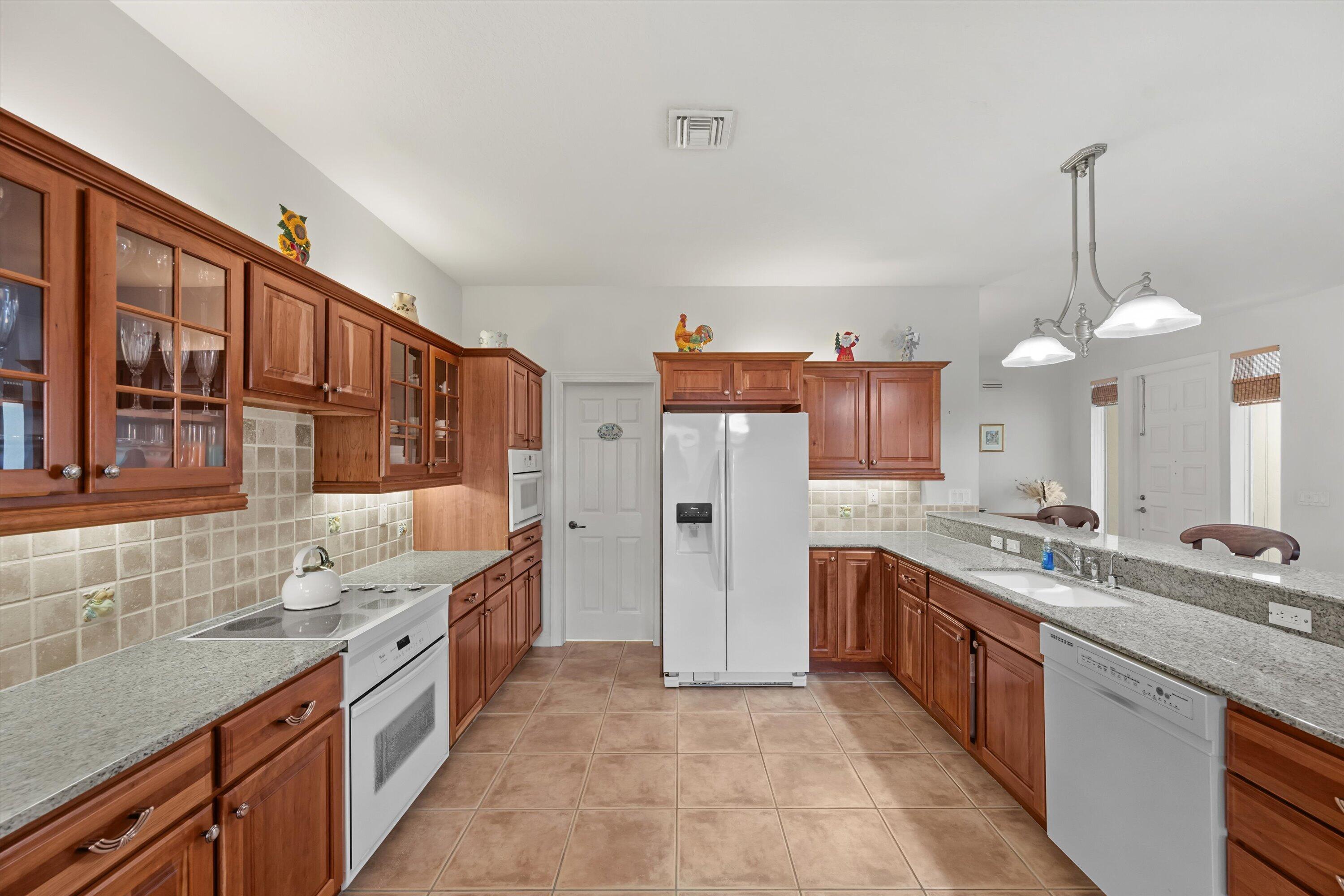 1211 Singer Drive Property Photo 12