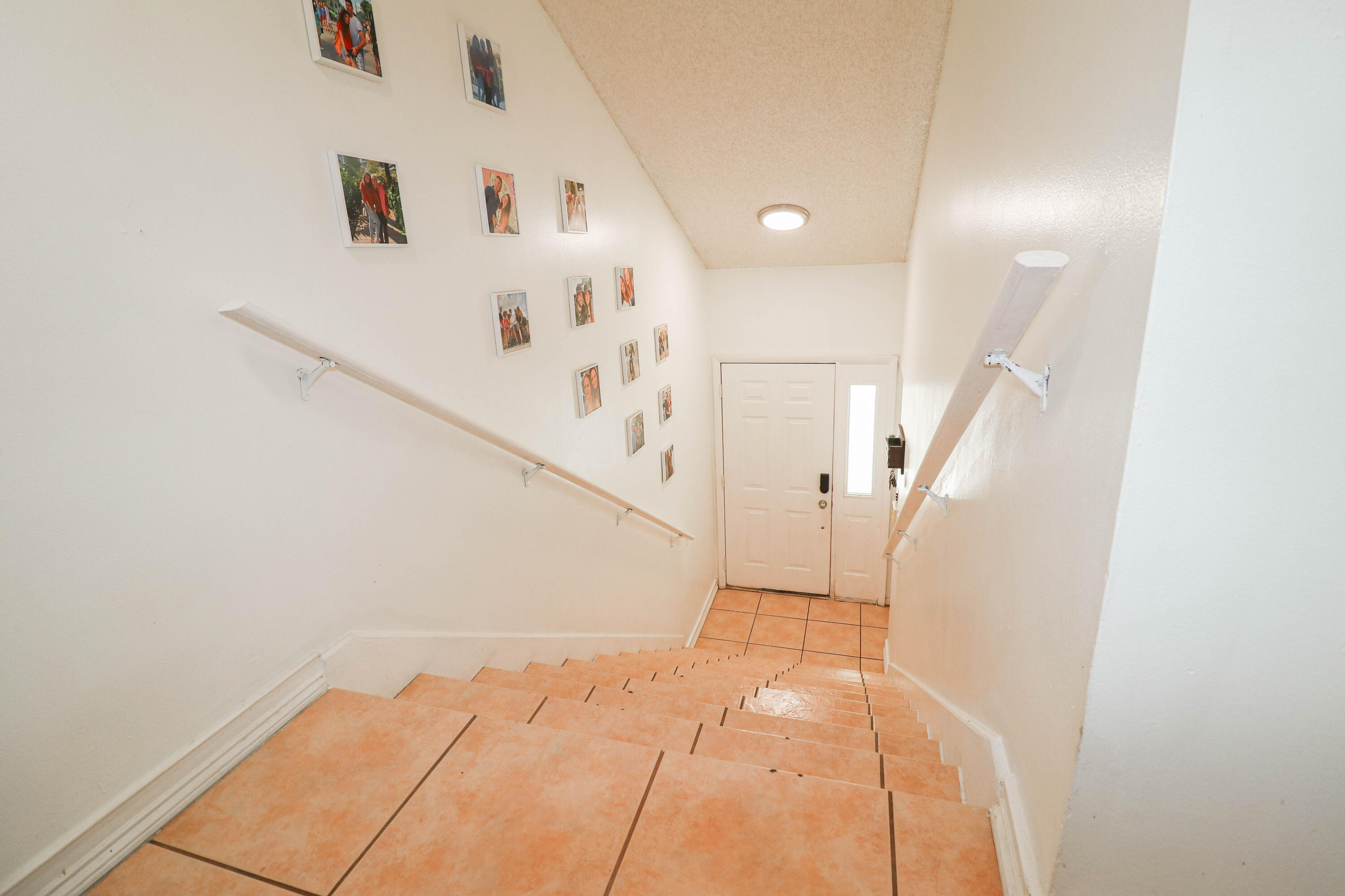 2646 Se 21st Court 203-d Property Photo 2