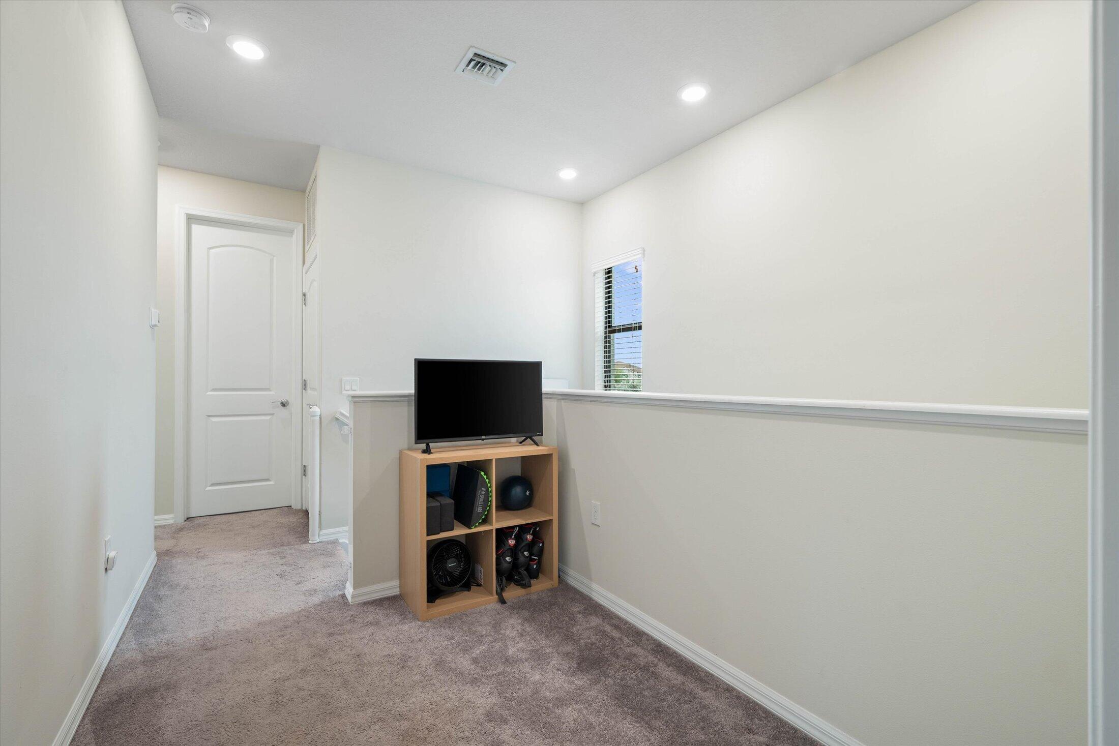 8221 Cinch Way Property Photo 15
