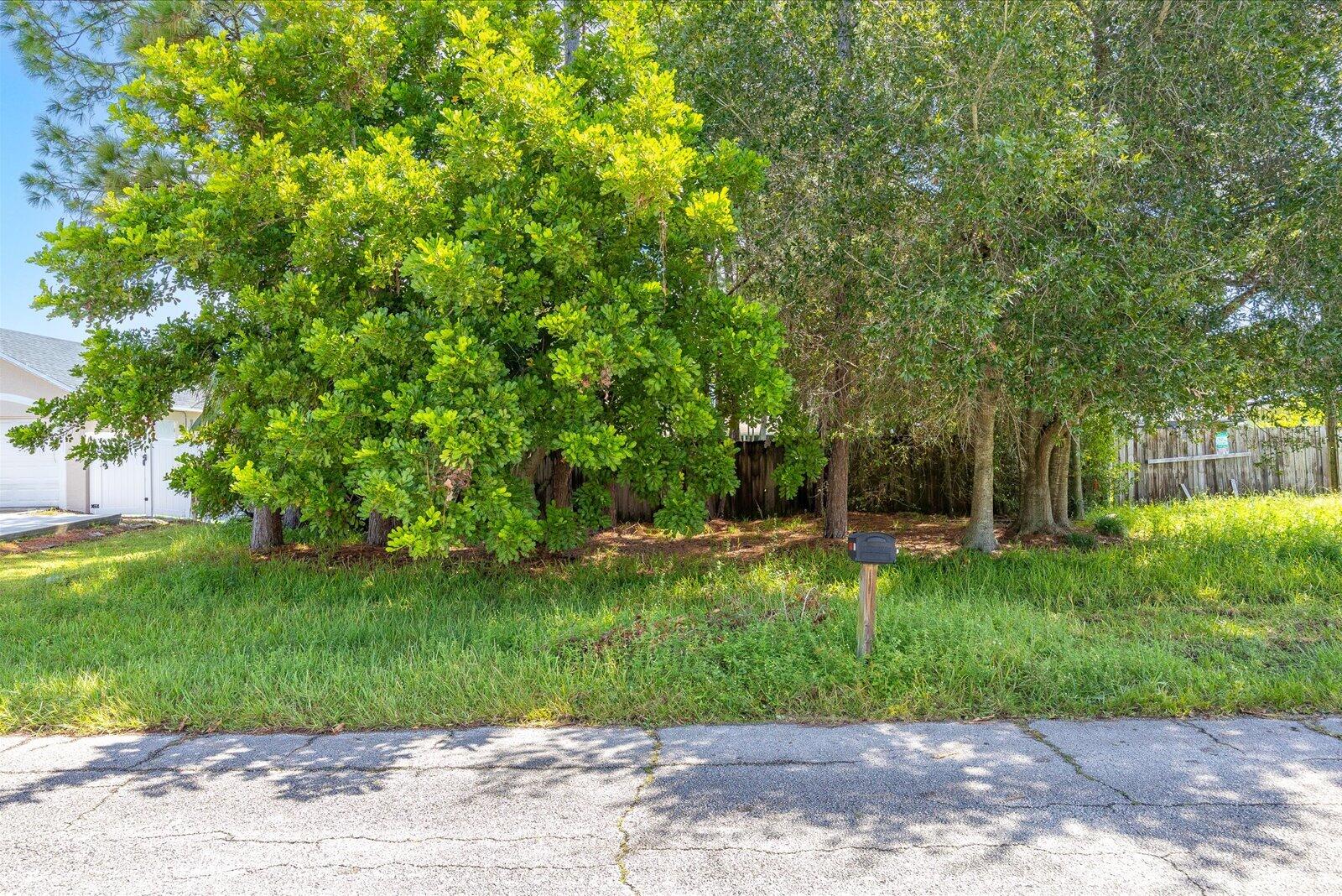 1261 Sw Byron Street Property Photo 8