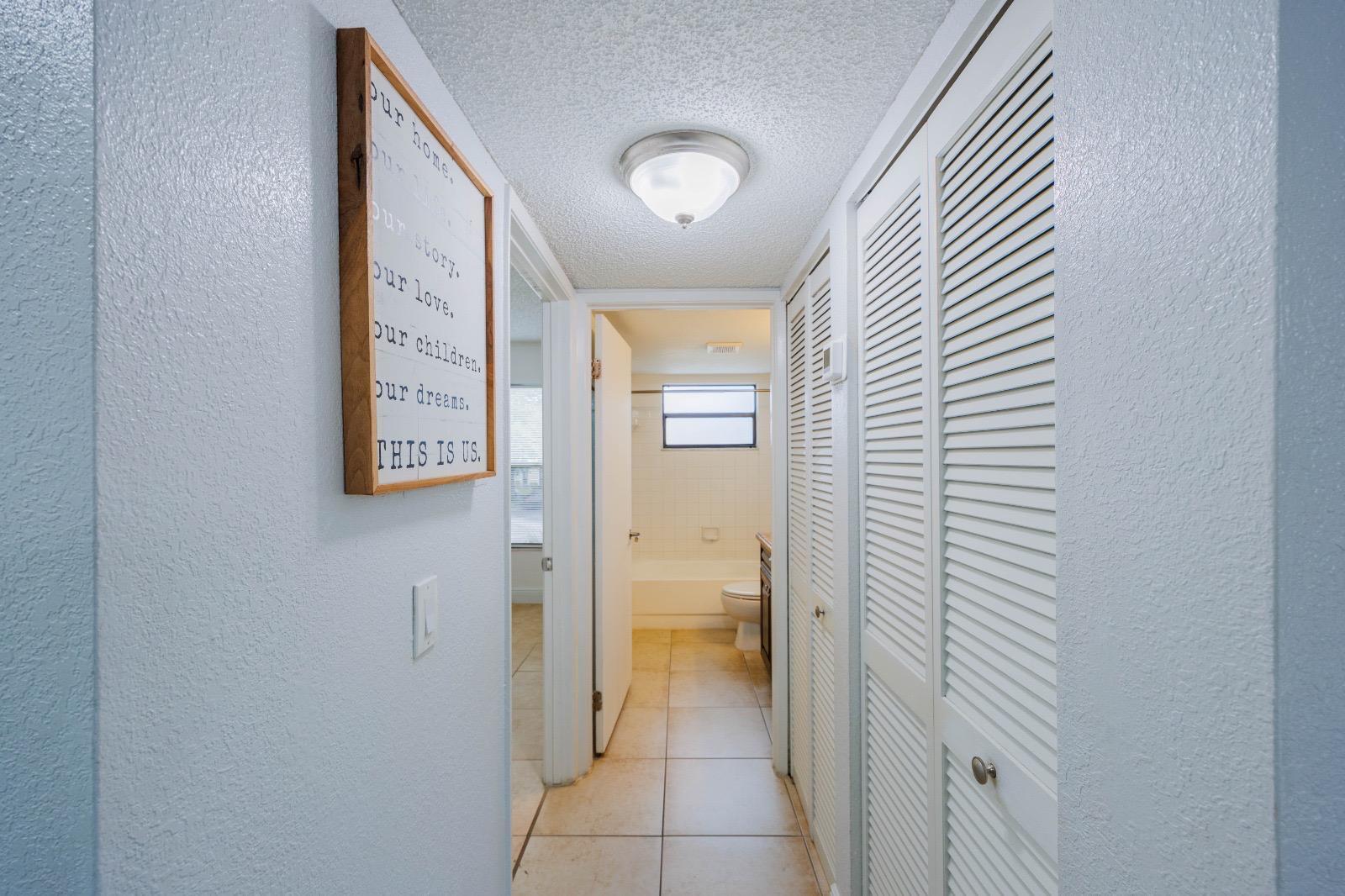 1524 Lake Crystal Drive E Property Photo 7