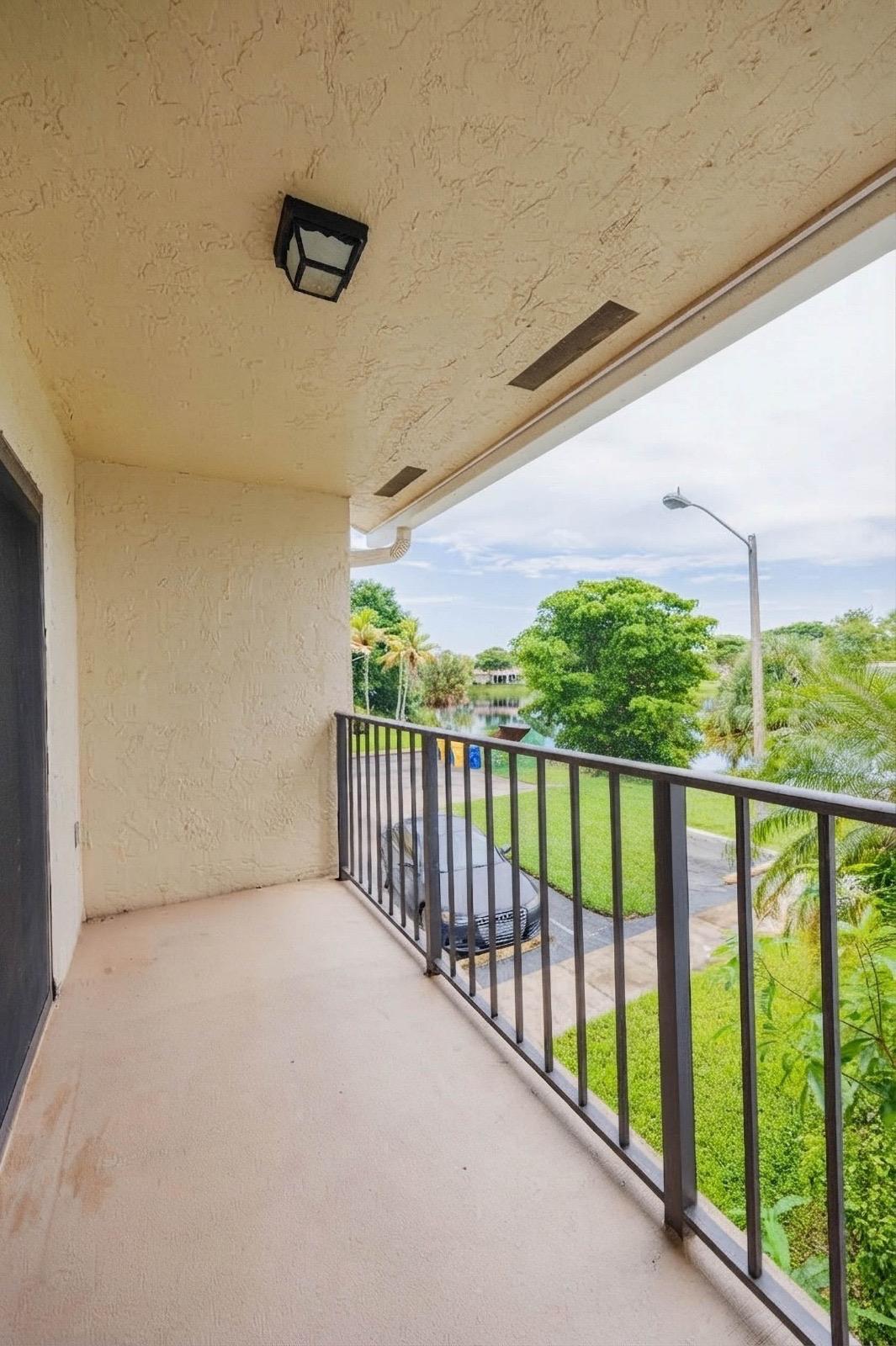 1524 Lake Crystal Drive E Property Photo 23