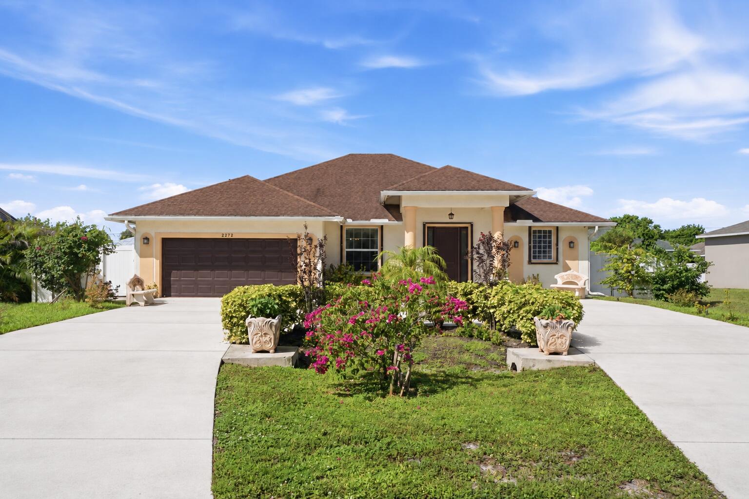 2272 SW Cameo Boulevard Property Photo 1