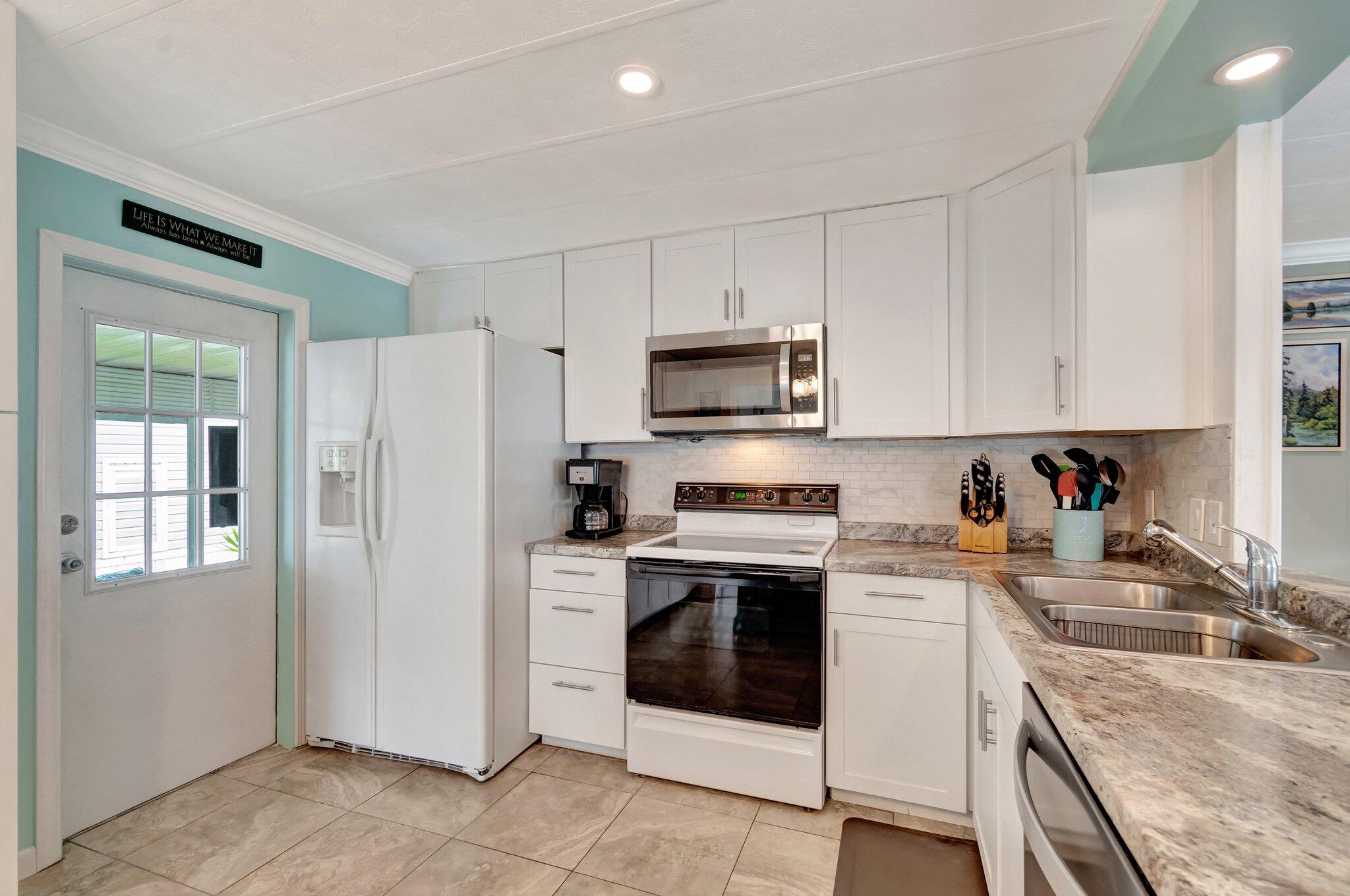 14001 Kingston Bay Property Photo 19