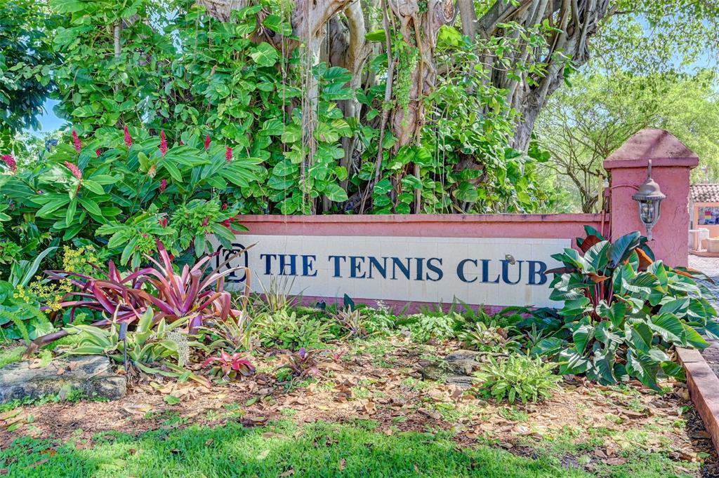 610 Tennis Club Drive 305 Property Photo 23