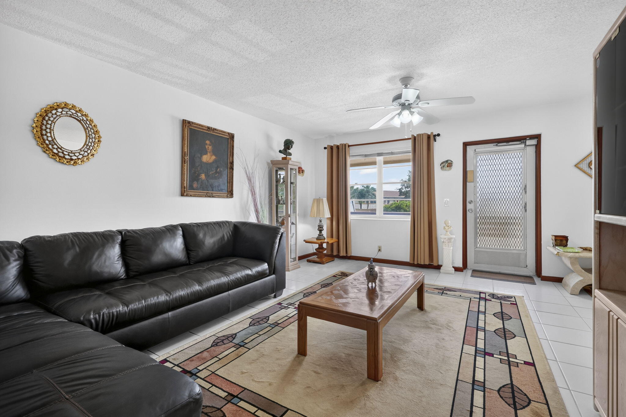 253 Northampton M Property Photo 3