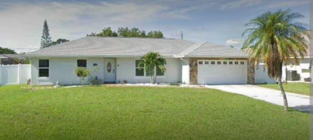 1134 SE Mendoza Avenue Property Photo 1