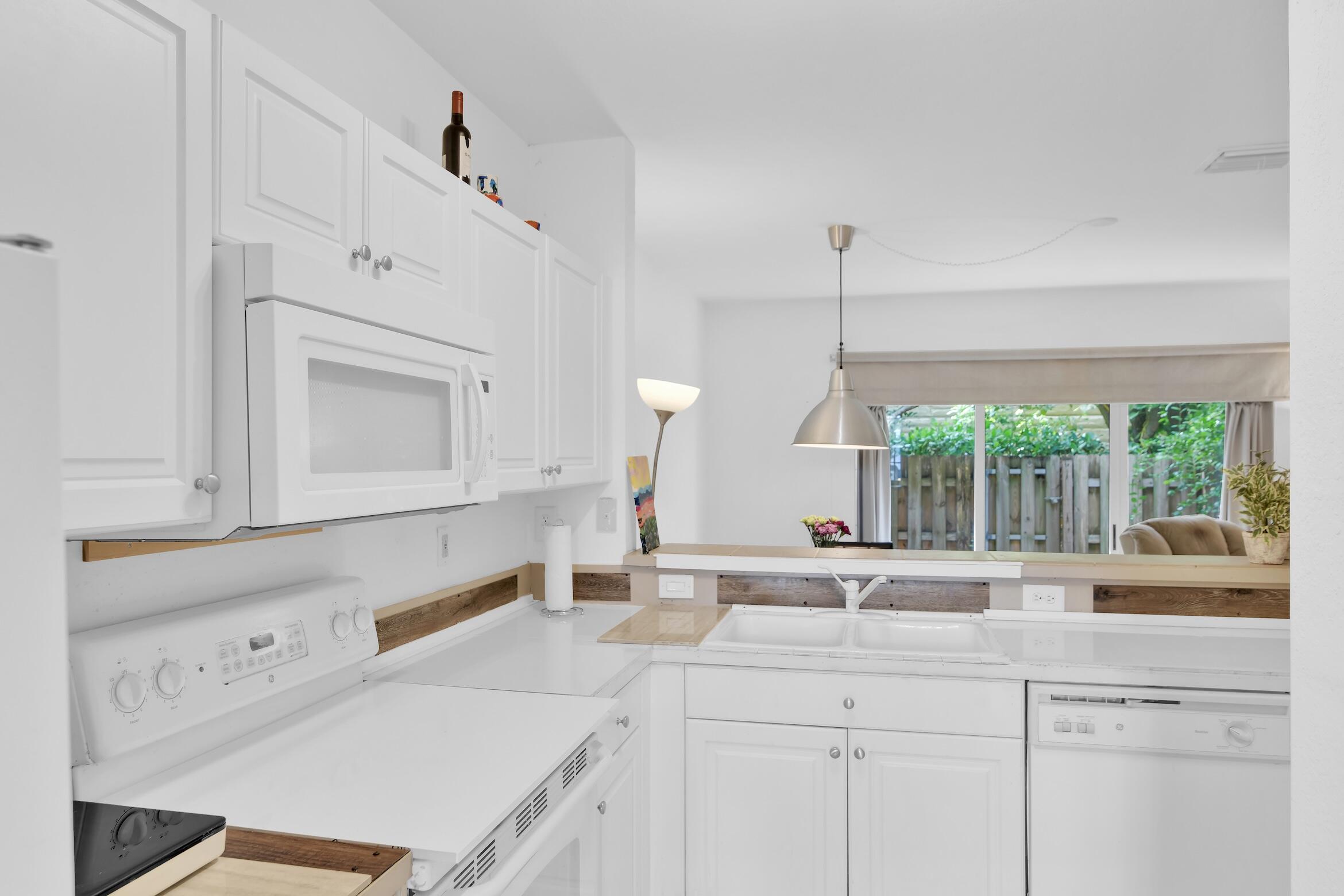 1720 Ne 33 Avenue 105-5 Property Photo 11