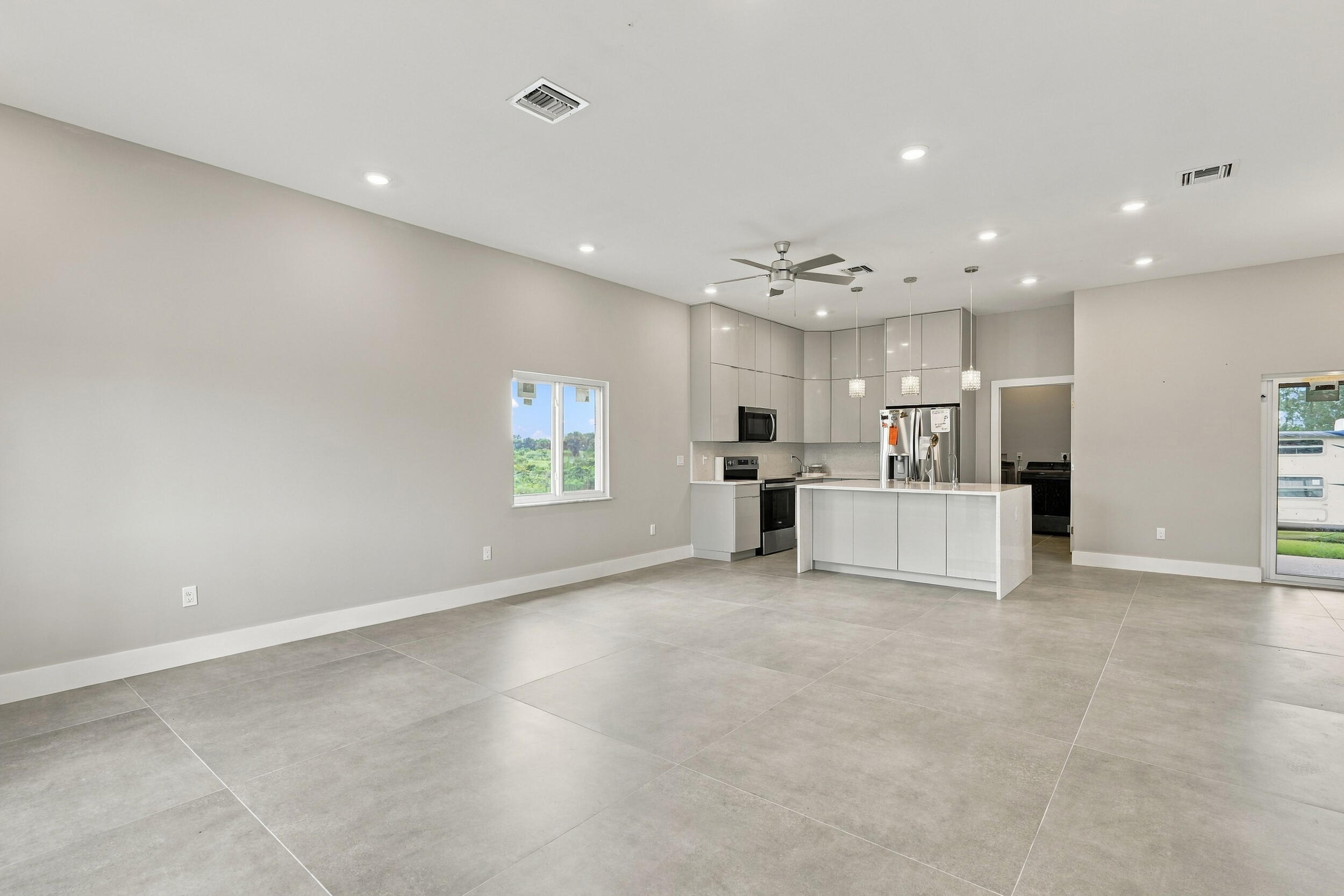 15306 Nw 270th Street Property Photo 6