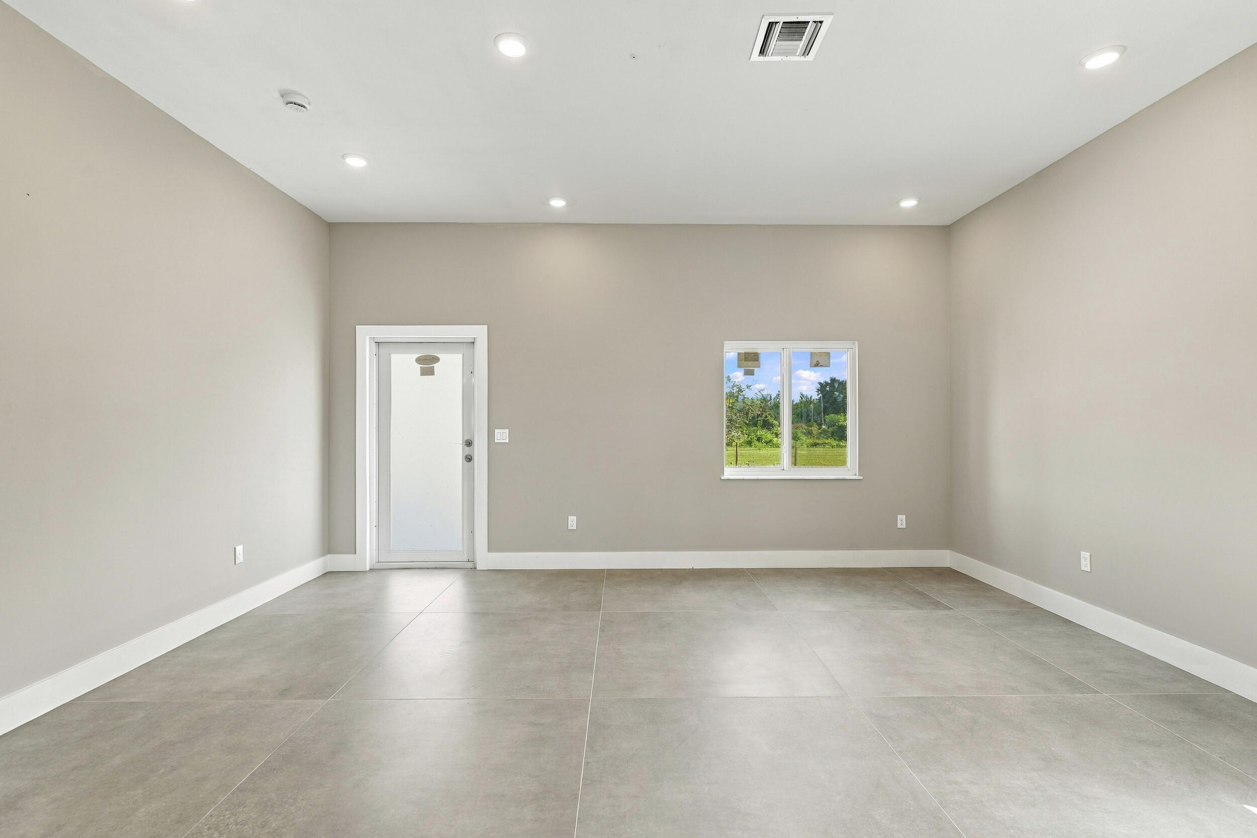 15306 Nw 270th Street Property Photo 9