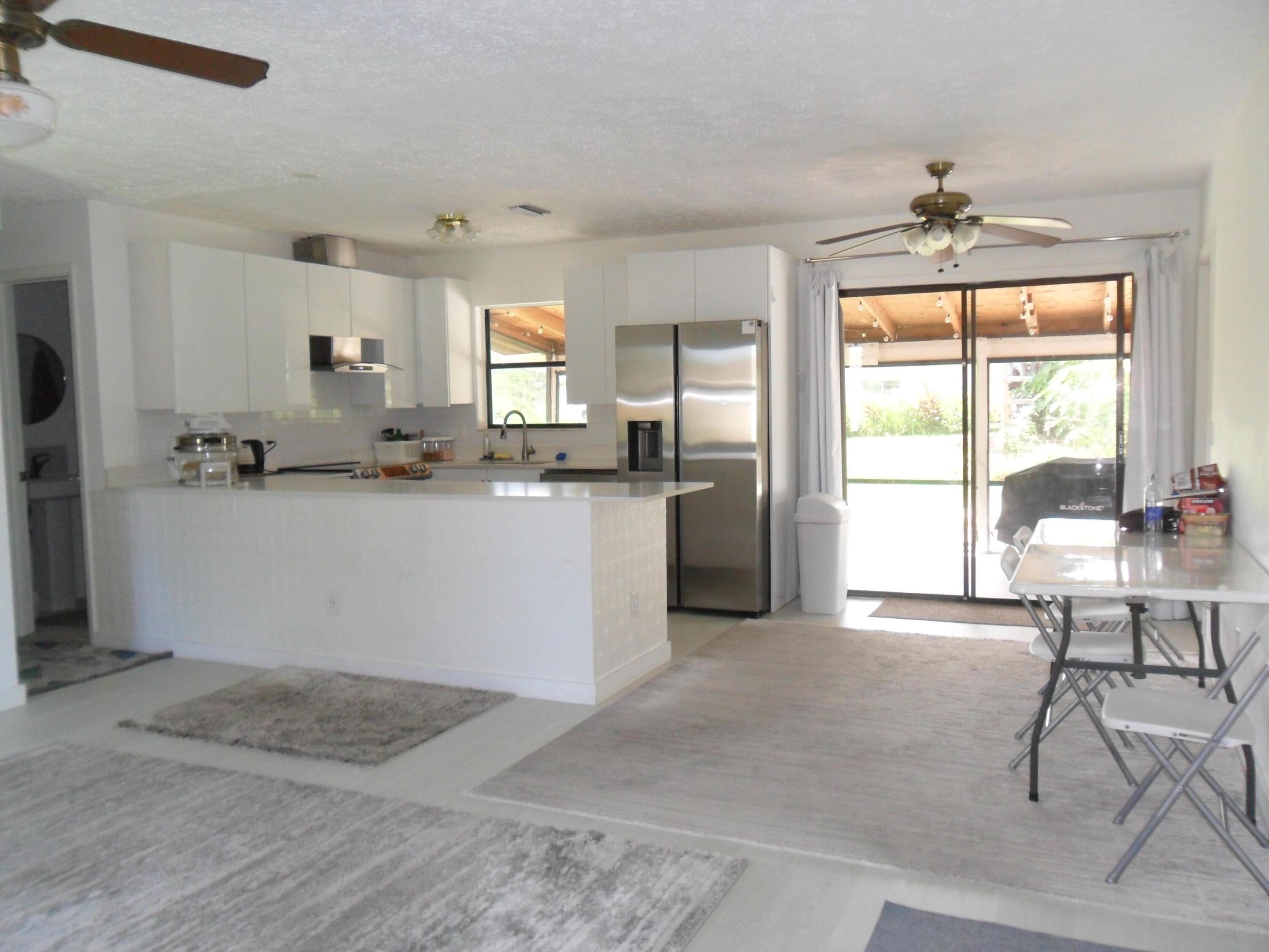 2574 Sw Deckard Street Property Photo 6