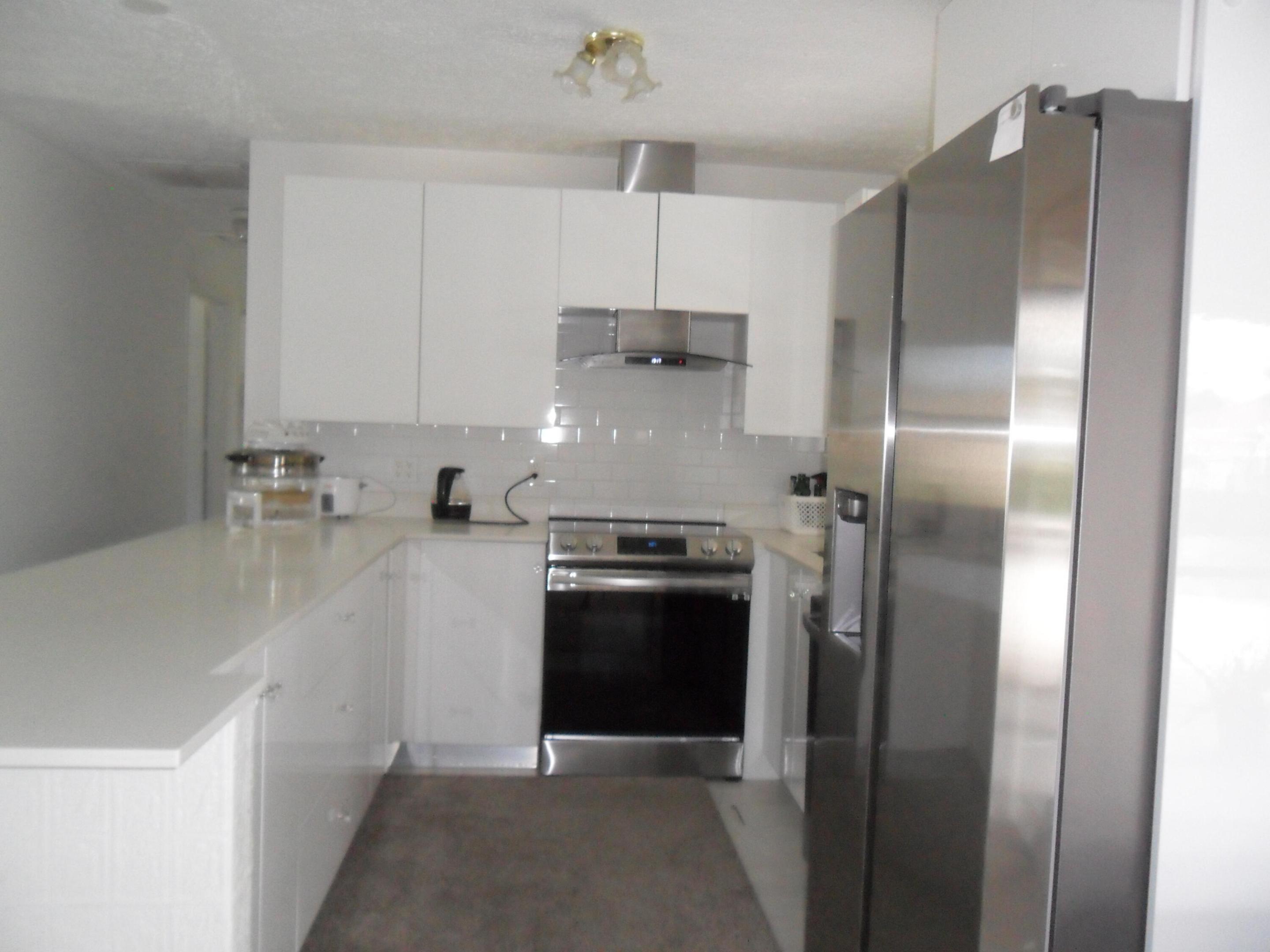 2574 Sw Deckard Street Property Photo 9