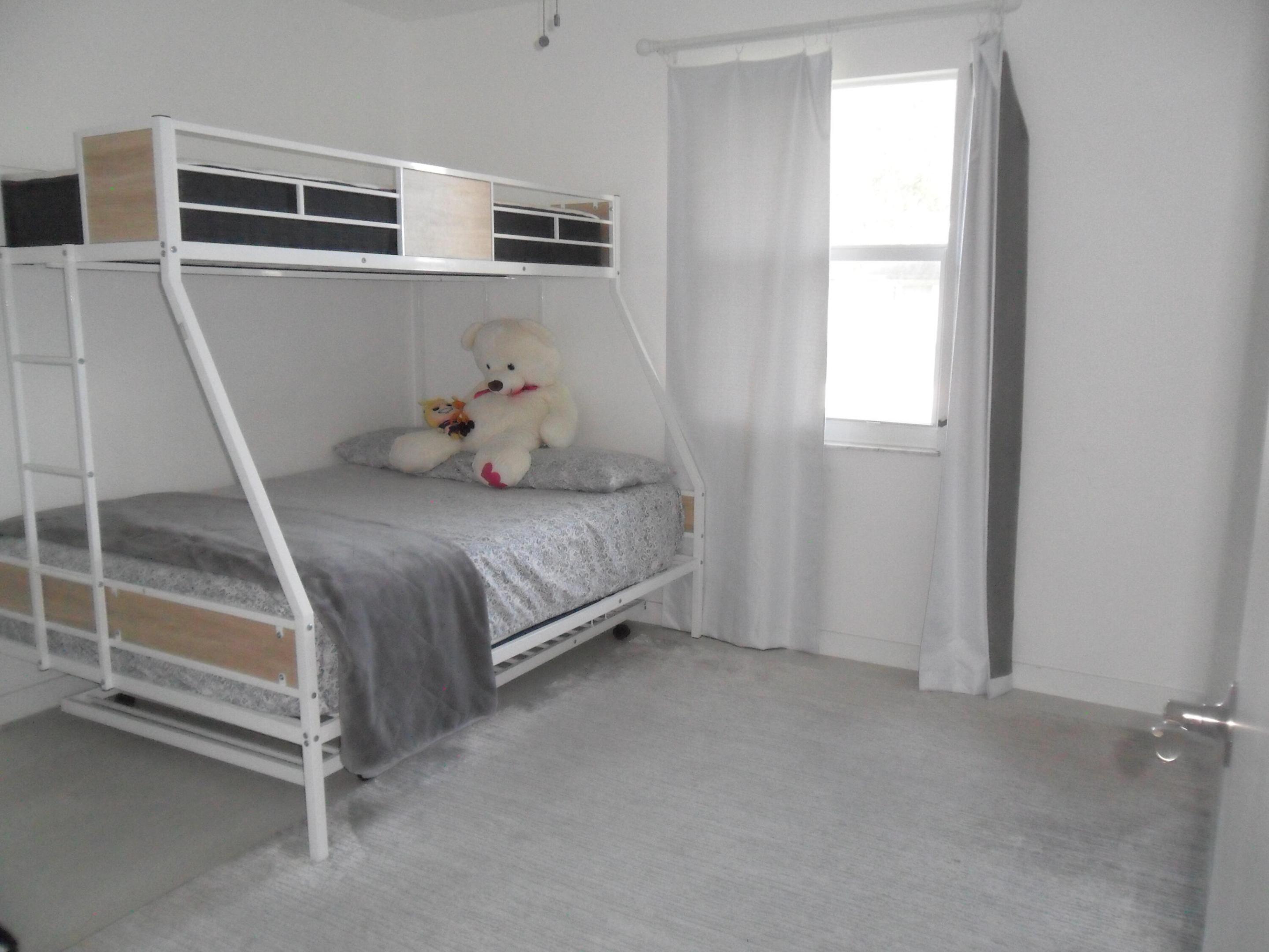 2574 Sw Deckard Street Property Photo 15