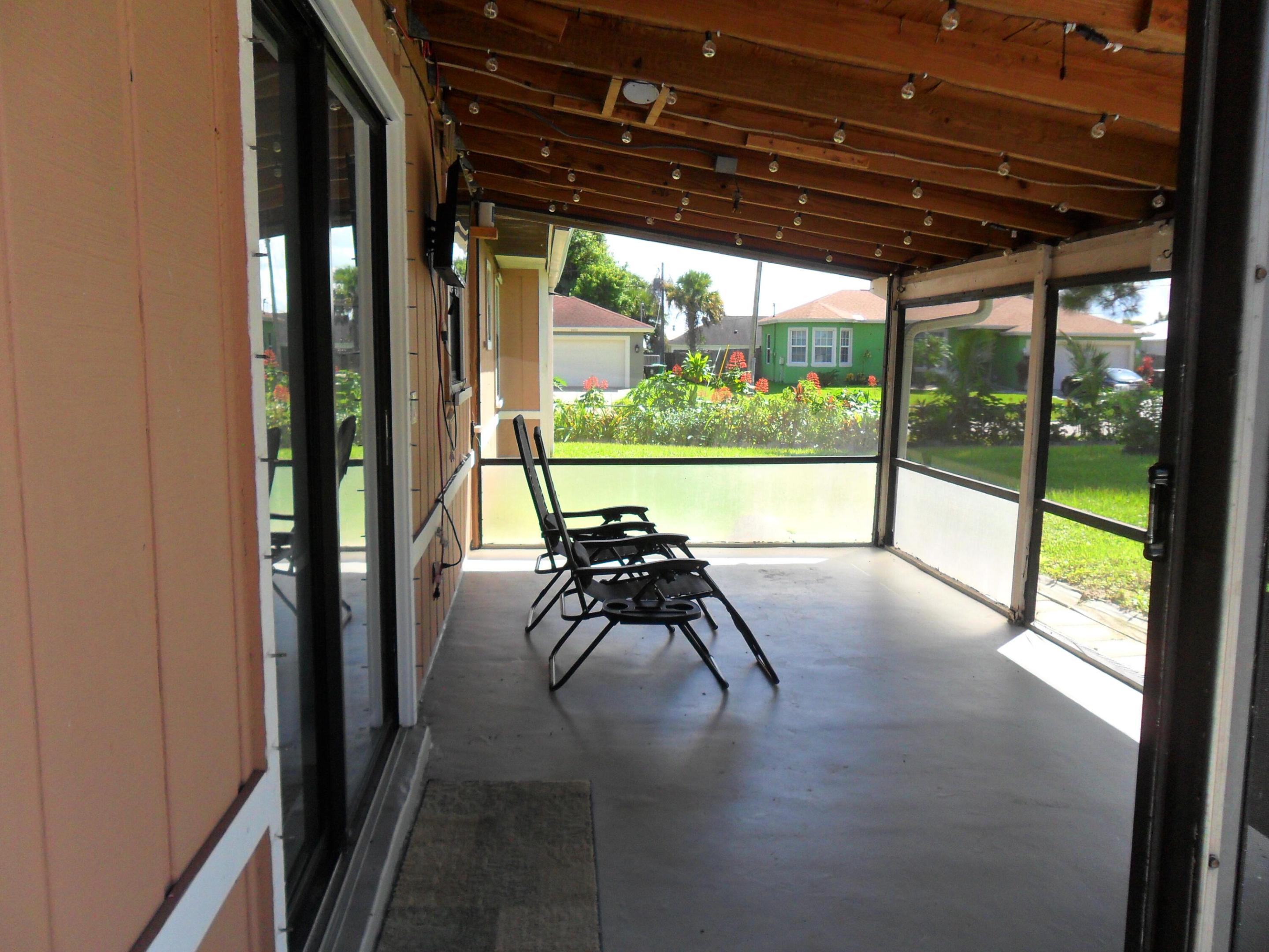 2574 Sw Deckard Street Property Photo 23